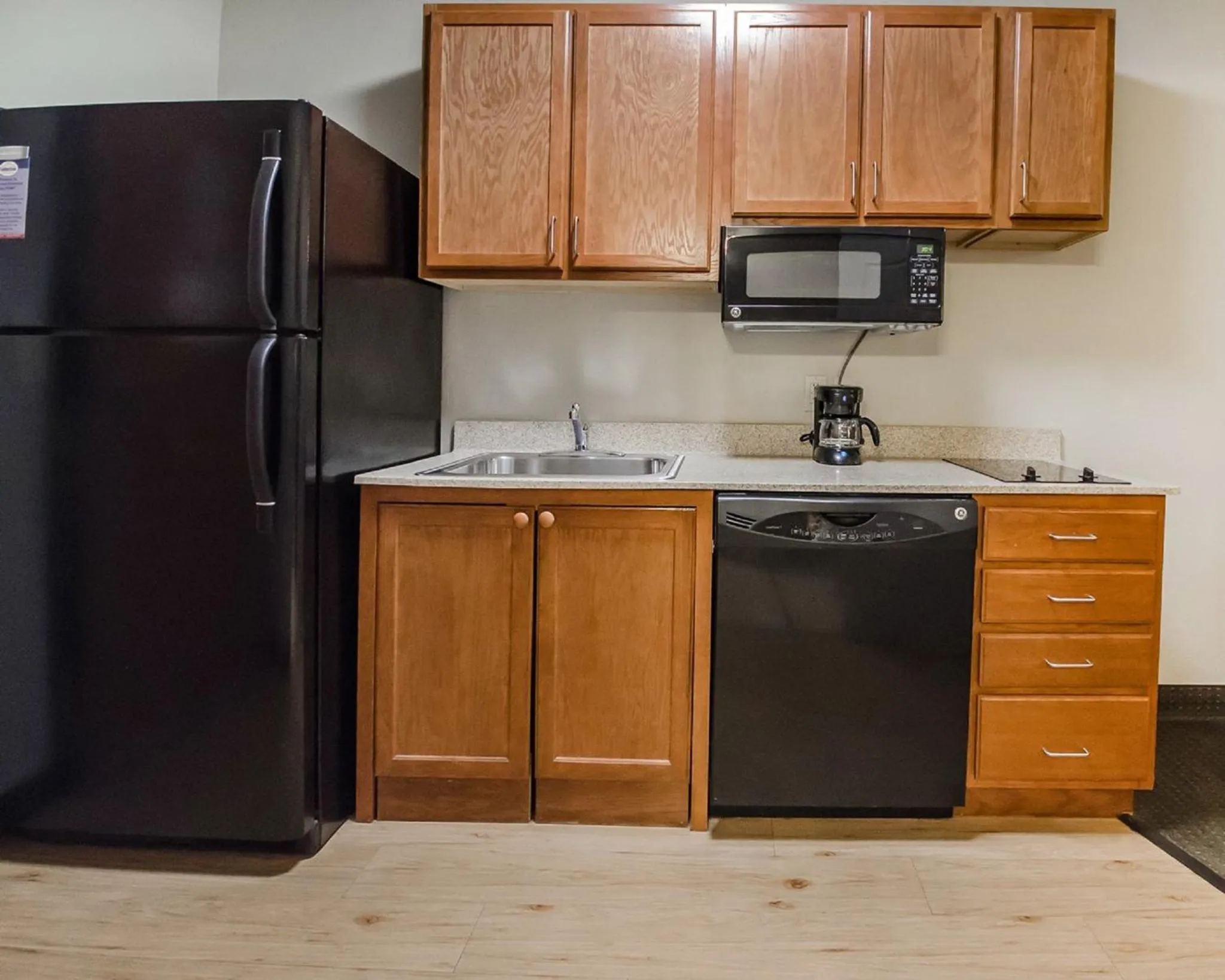 Kitchen or kitchenette in Suburban Studios Clarksville-Louisville North