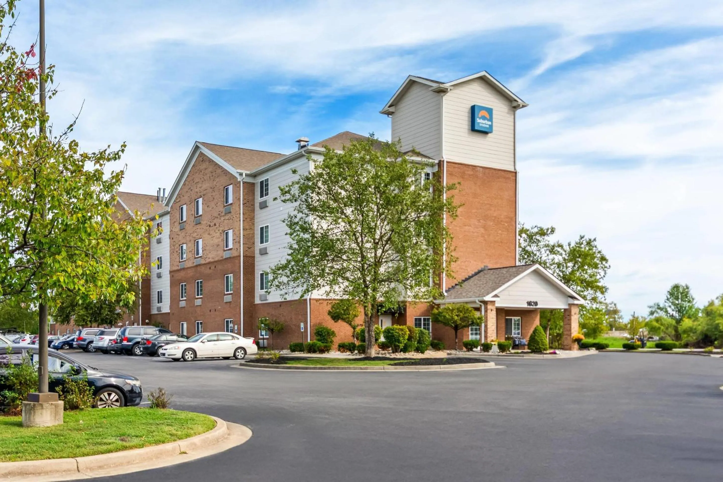 Property building in Suburban Studios Clarksville-Louisville North