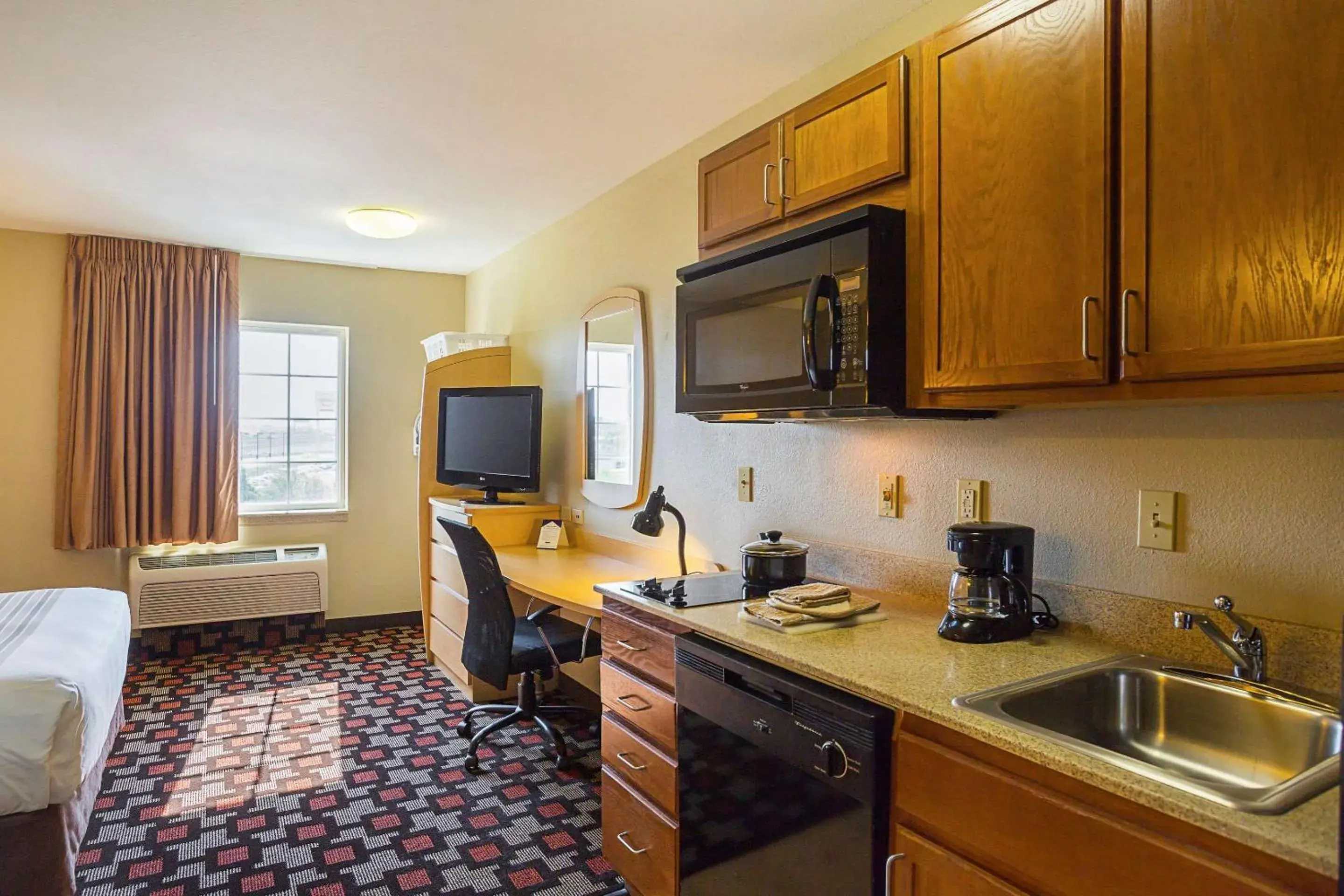 Efficiency Queen Suite with Two Queen Beds and Roll-In Shower - Accessible/Non-Smoking in Suburban Studios Clarksville-Louisville North Efficiency Queen Suite with Two Queen Beds and Roll-In Shower - Accessible/Non-Smoking in Suburban Studios Clarksville-Louisville North
