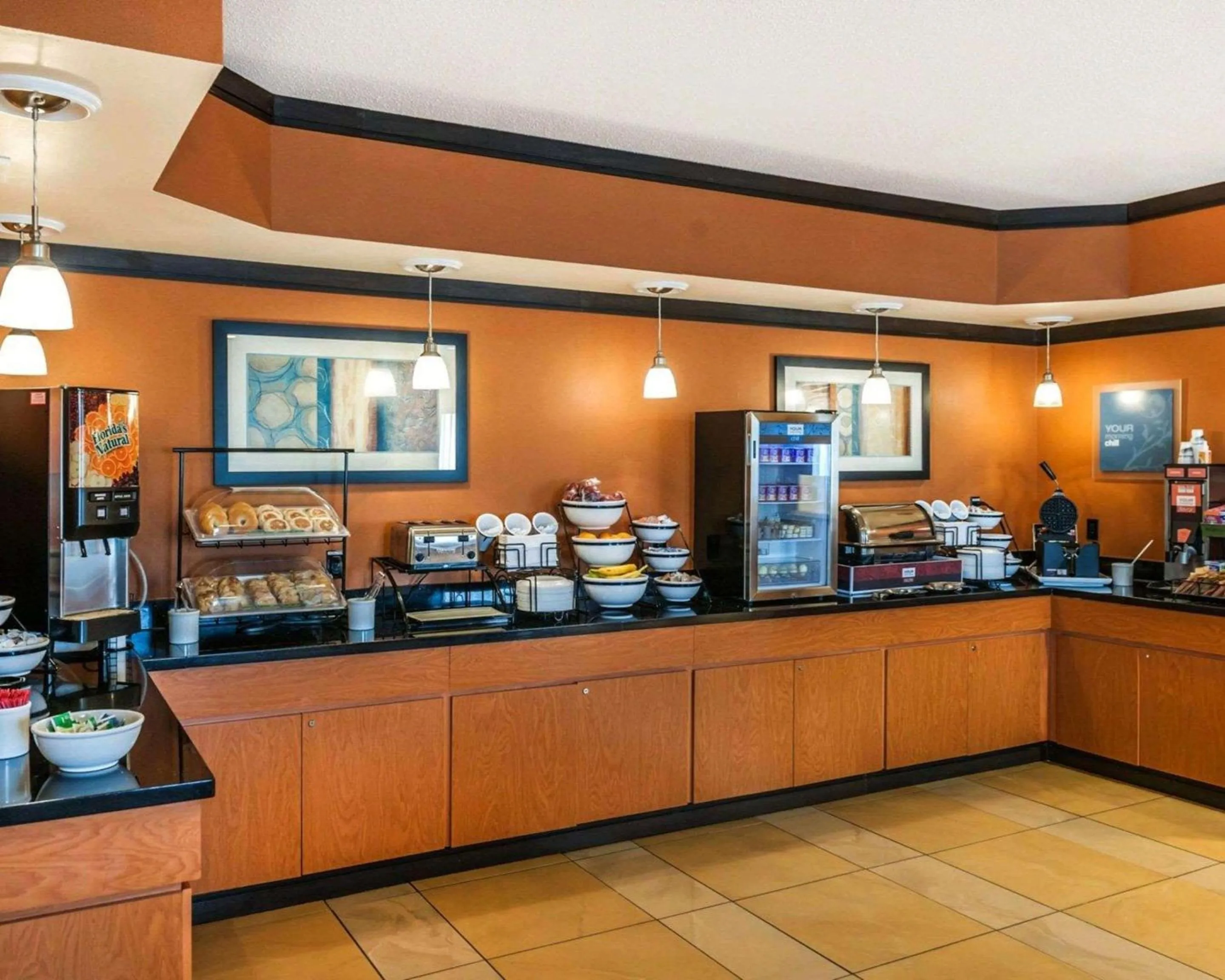Restaurant/places to eat in Comfort Inn Avon-Indianapolis West