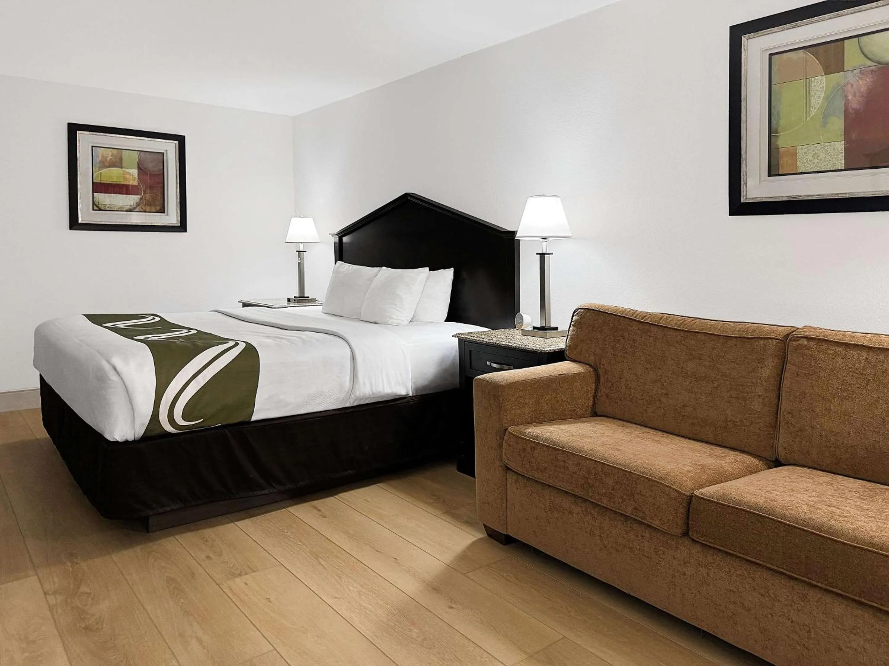 Bedroom, Bed in Quality Inn Fort Wayne