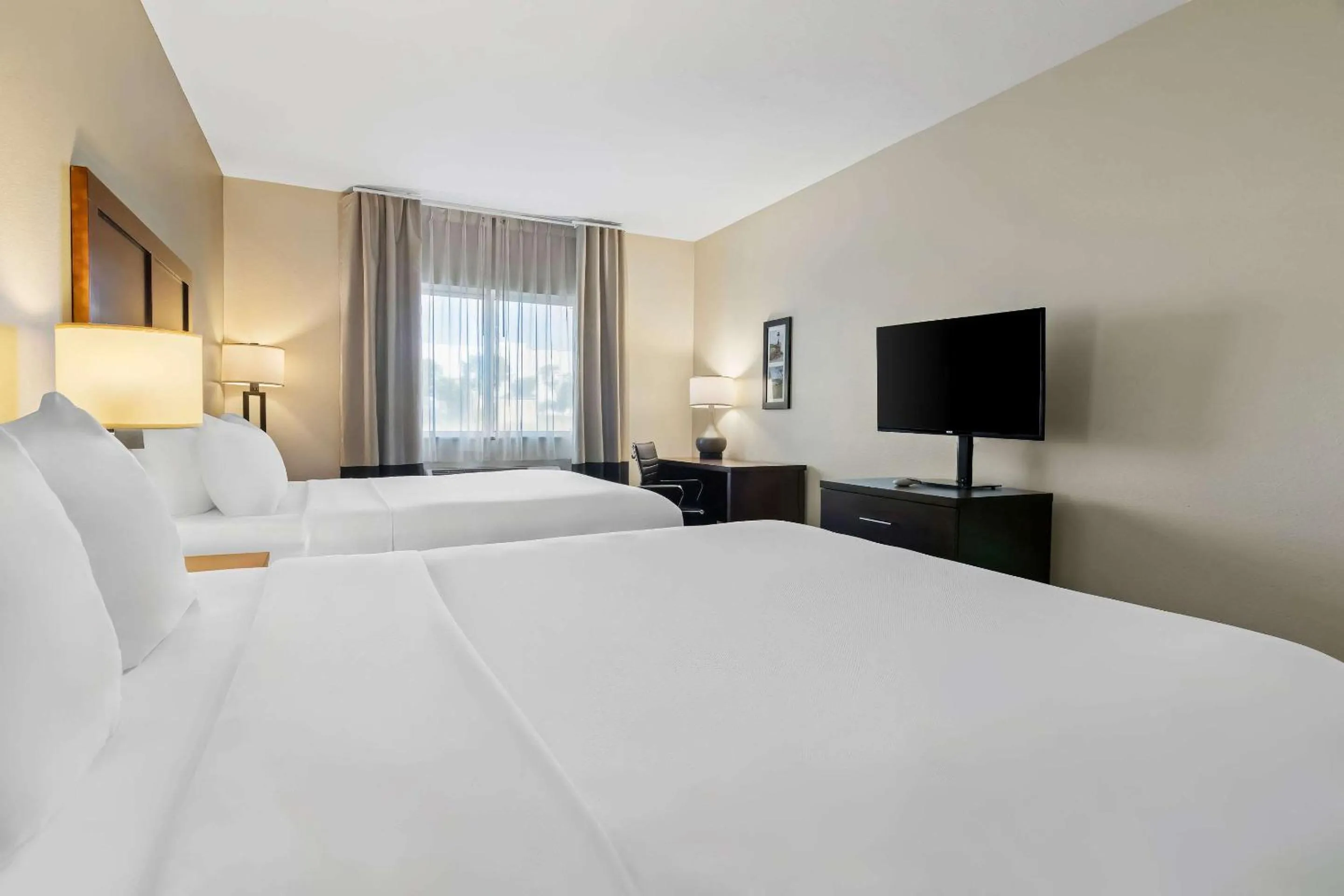 Bedroom, Bed in Comfort Inn Hebron-Lowell Area