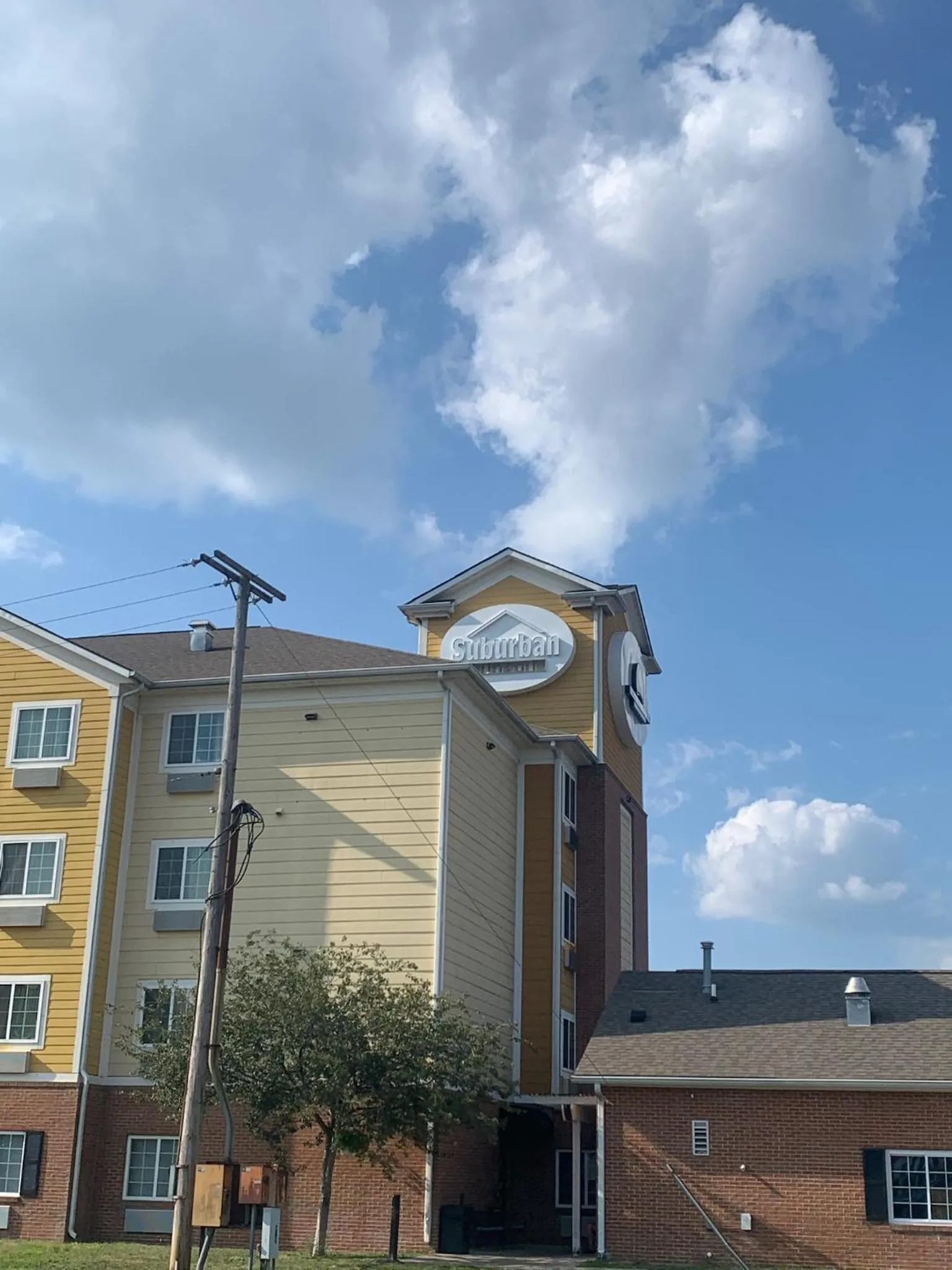 Property building in Birch Hill Suites - South Bend