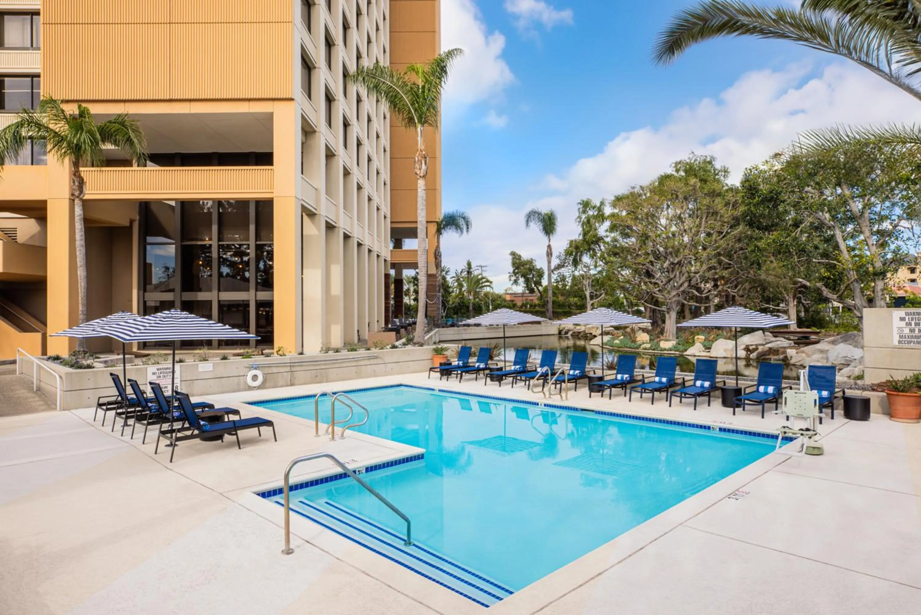 Swimming pool in Hotel Fera Anaheim, a DoubleTree by Hilton Hotel