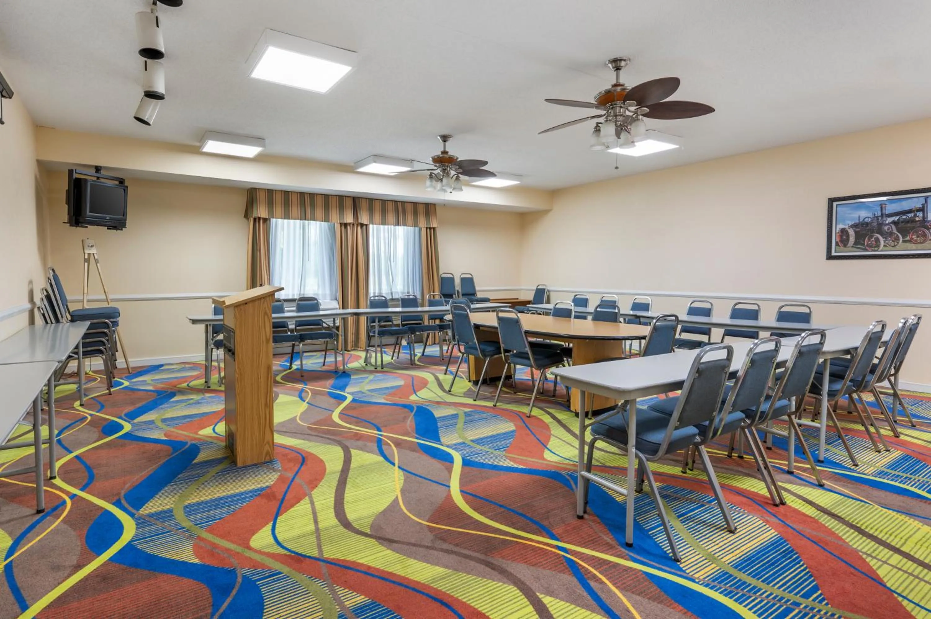 Meeting/conference room in Quality Inn & Suites Near Amish Country