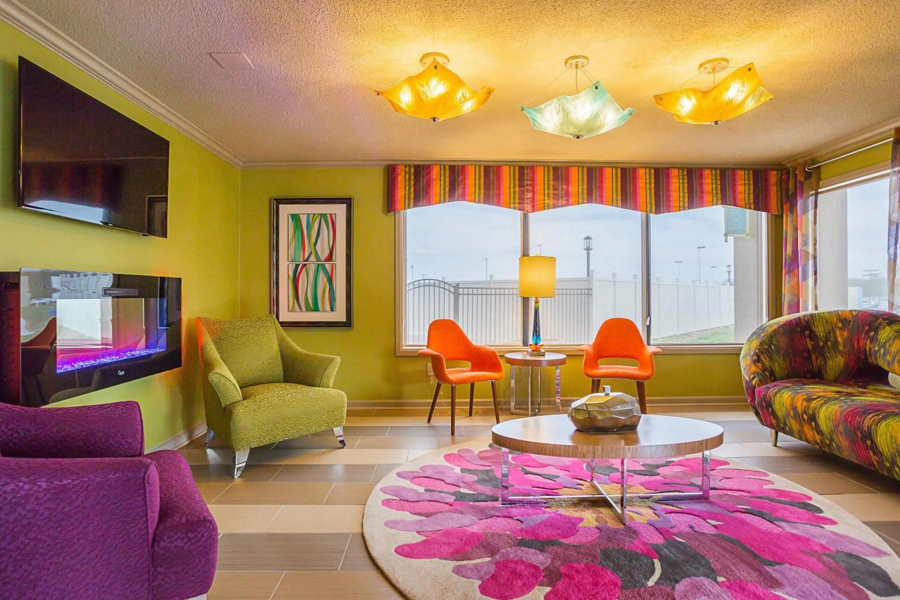 Lobby or reception in Clarion Inn & Suites Evansville Eastland Area
