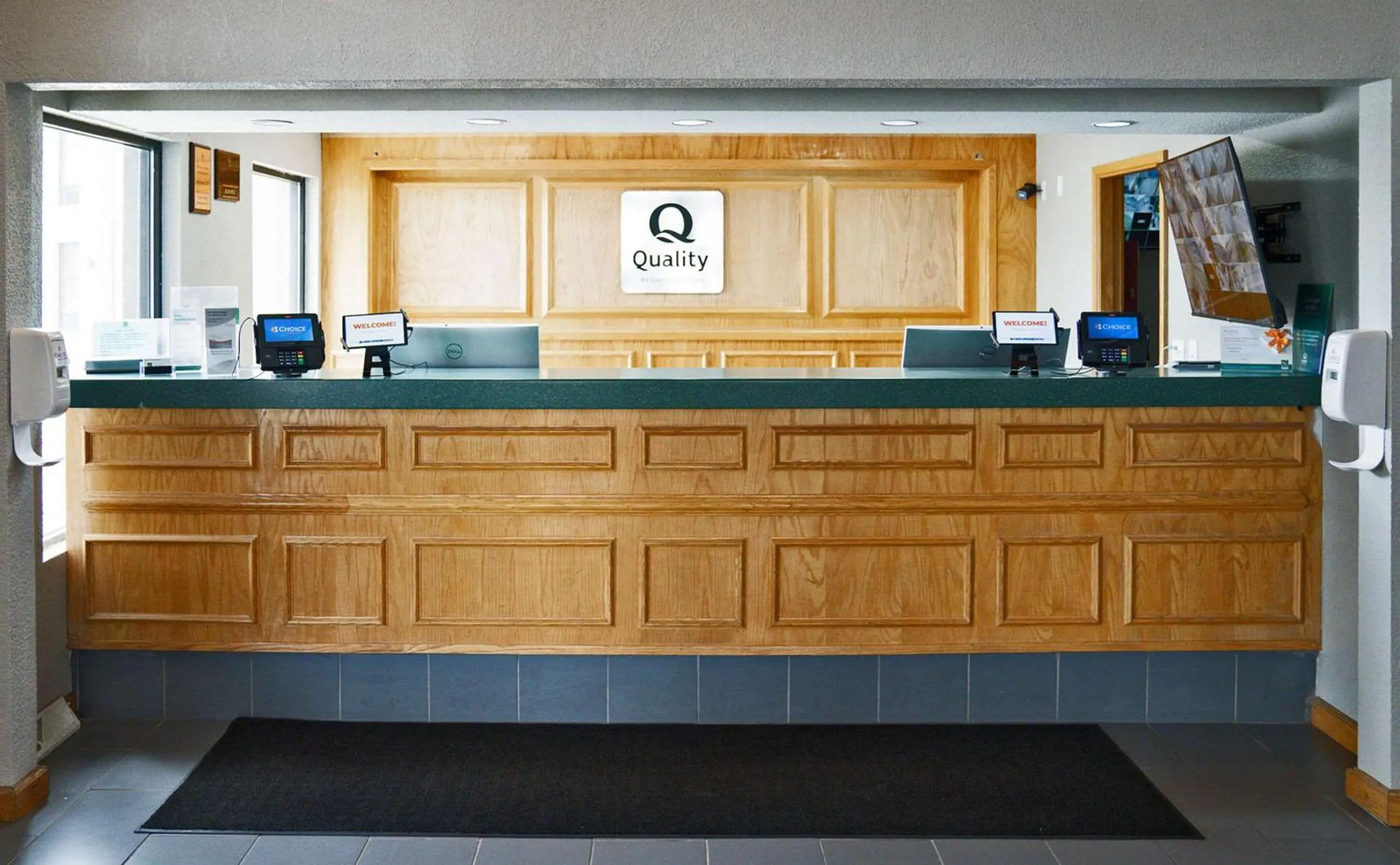 Lobby or reception in Quality Inn Seymour I-65