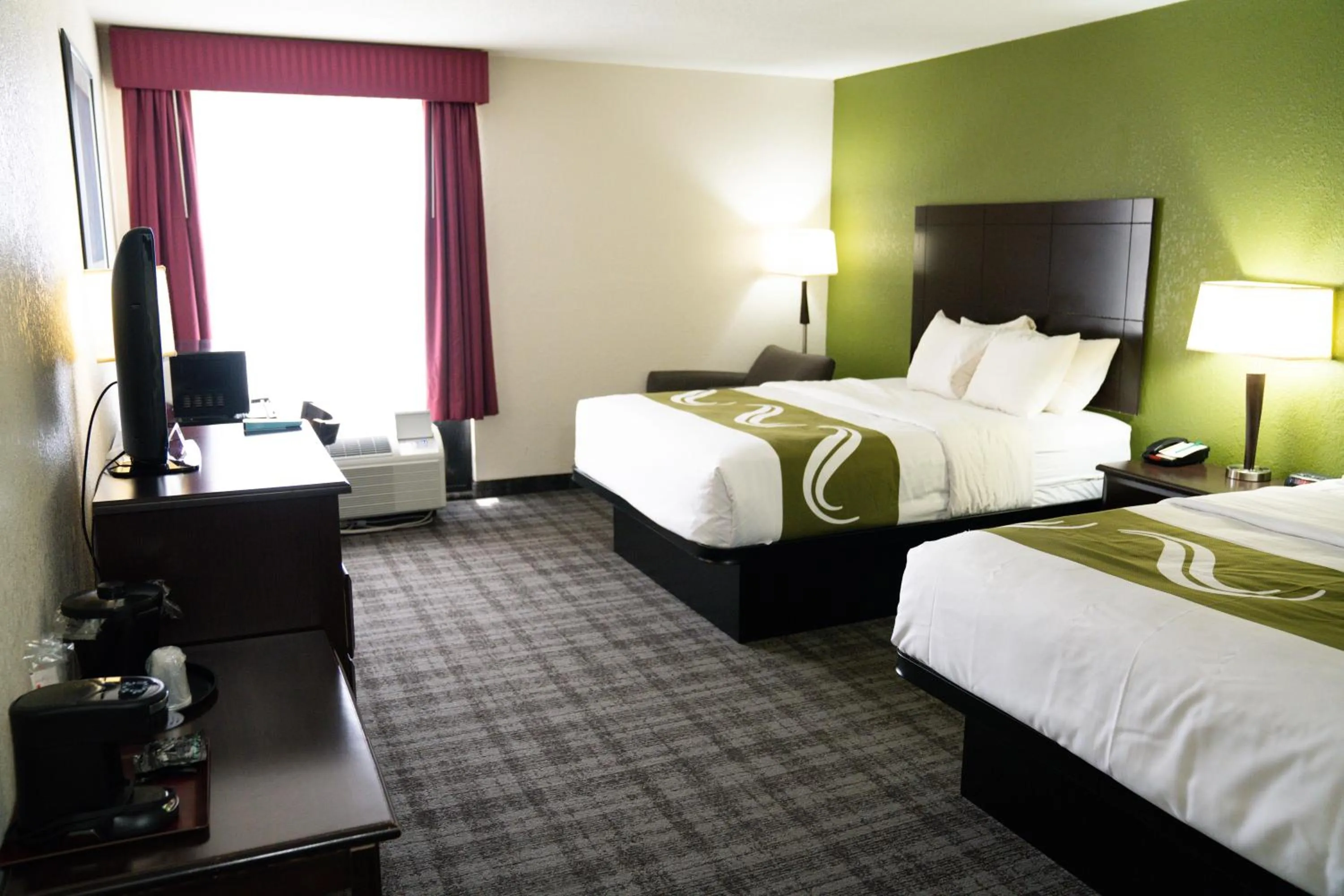 Photo of the whole room, Bed in Quality Inn Seymour I-65