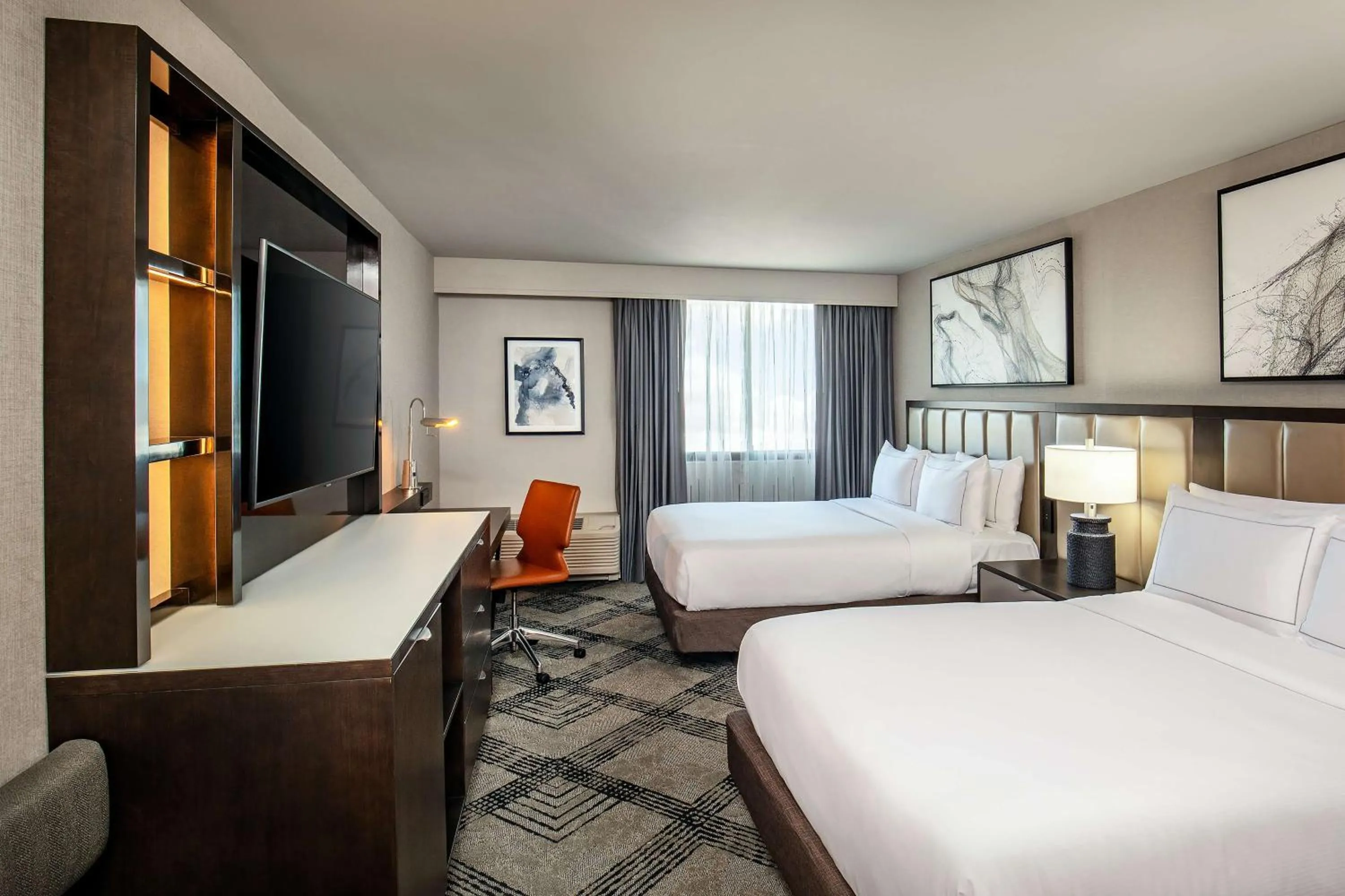 Bed in DoubleTree by Hilton Washington DC North/Gaithersburg