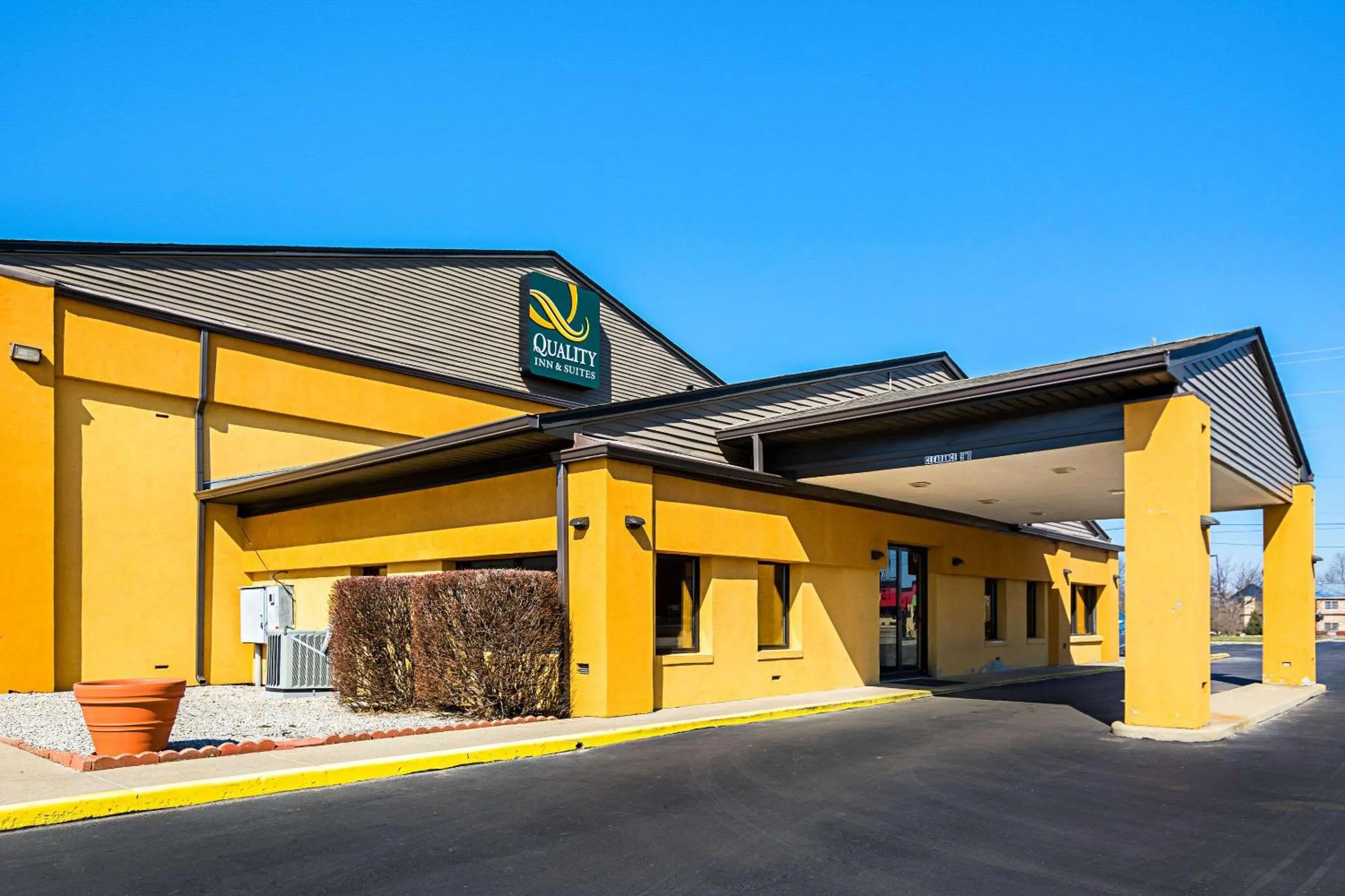 Property building in Quality Inn & Suites Greensburg I-74