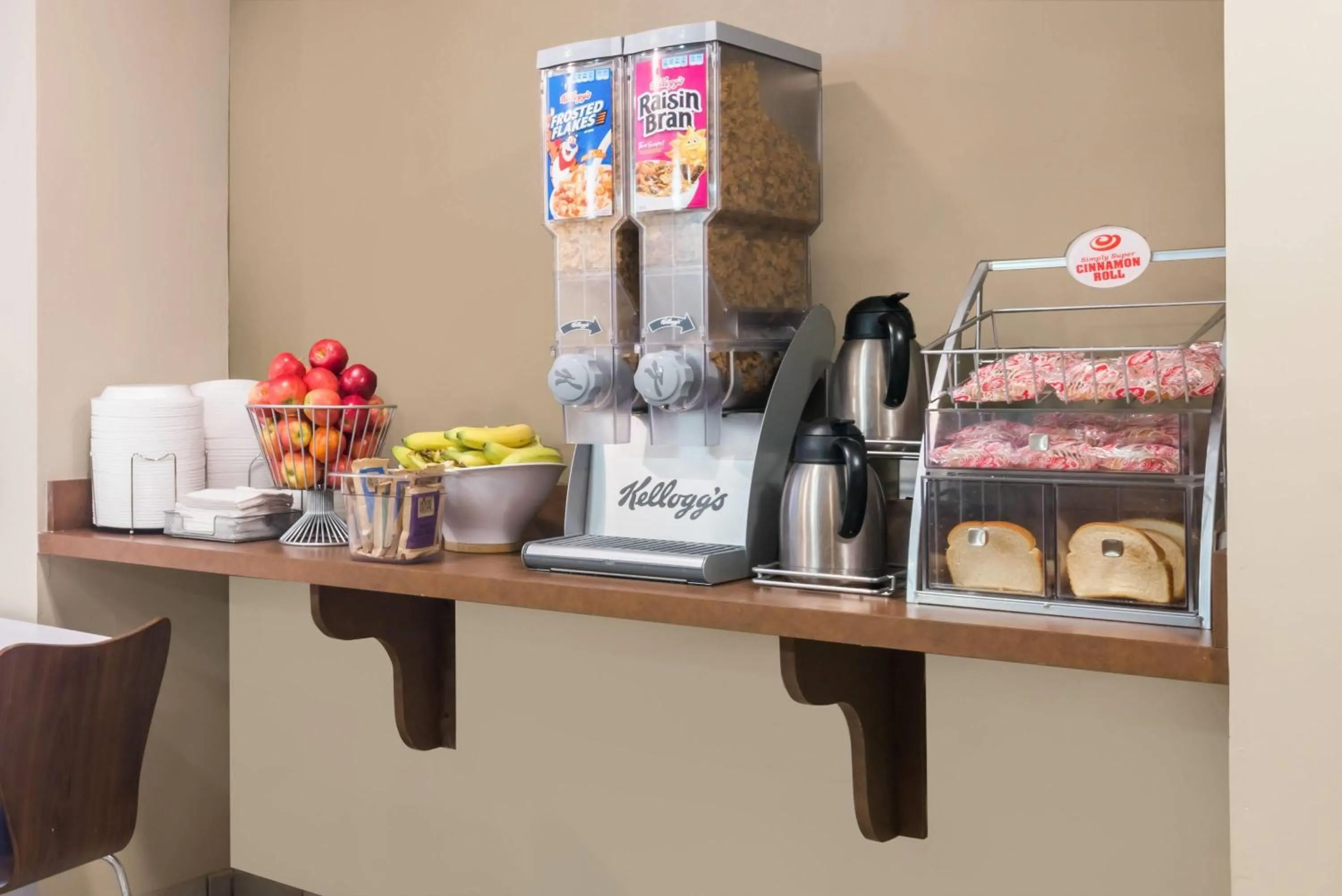 Breakfast in Super 8 by Wyndham Jasper