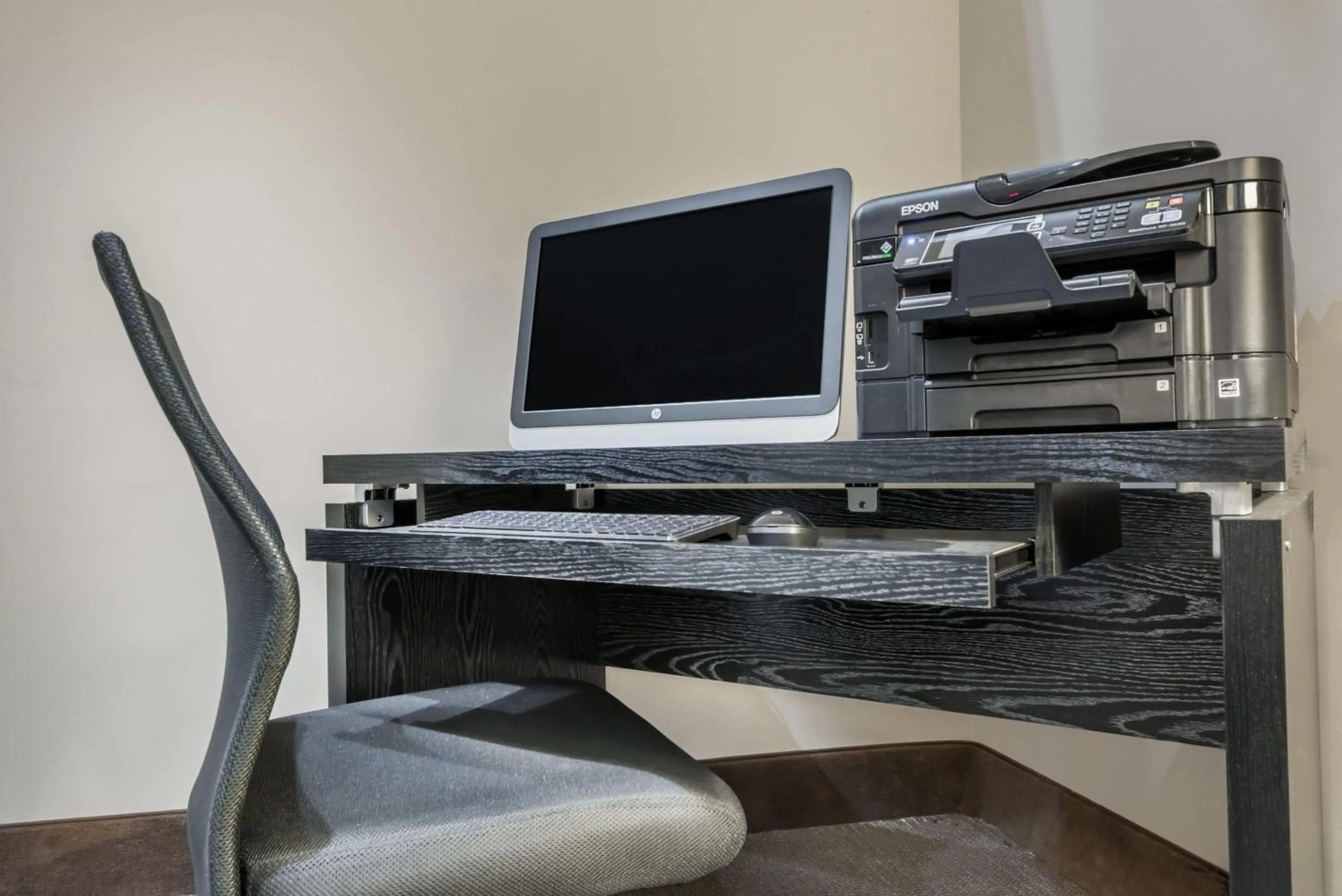 Business facilities in Super 8 by Wyndham Jasper