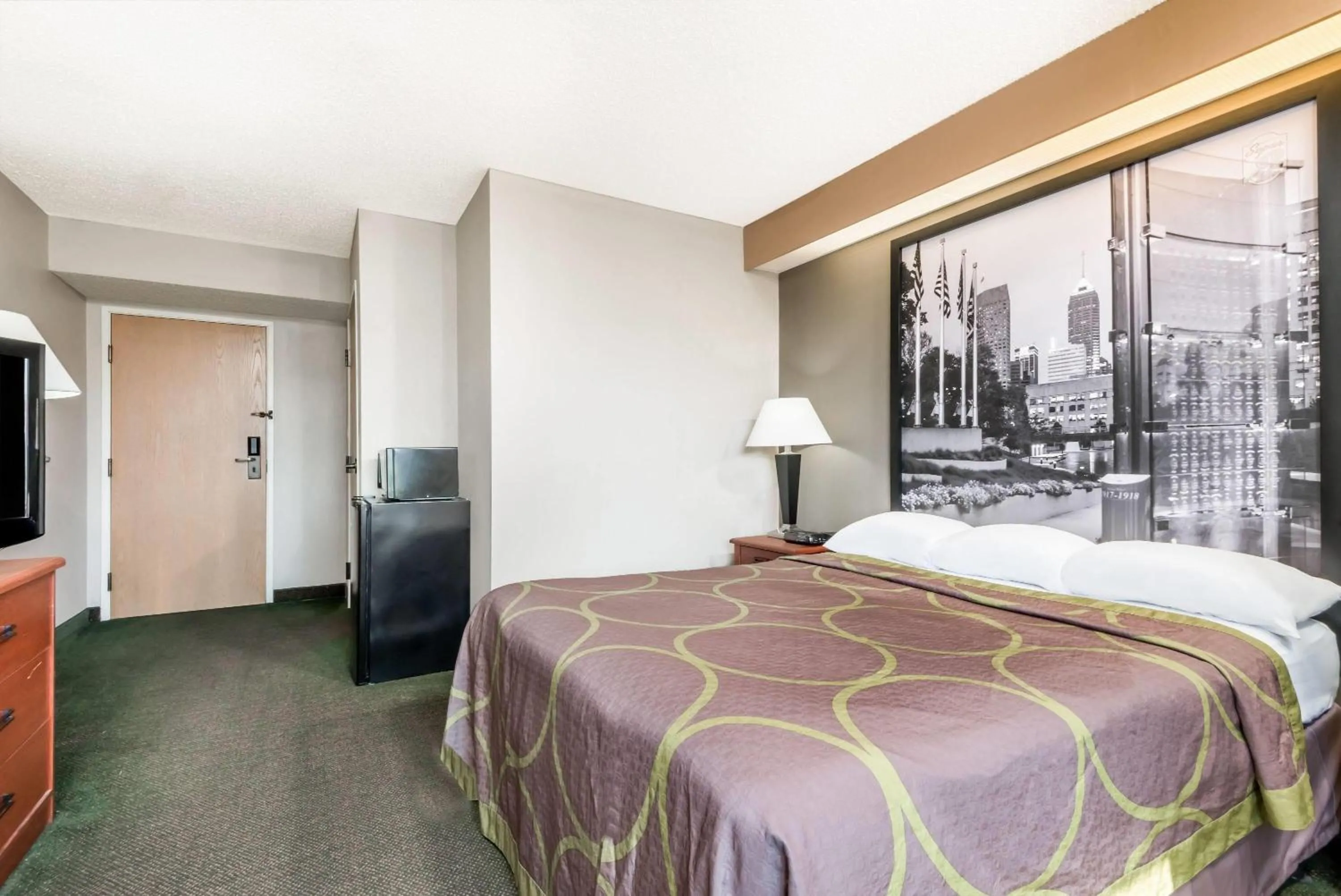 Photo of the whole room, Bed in Super 8 by Wyndham Jasper