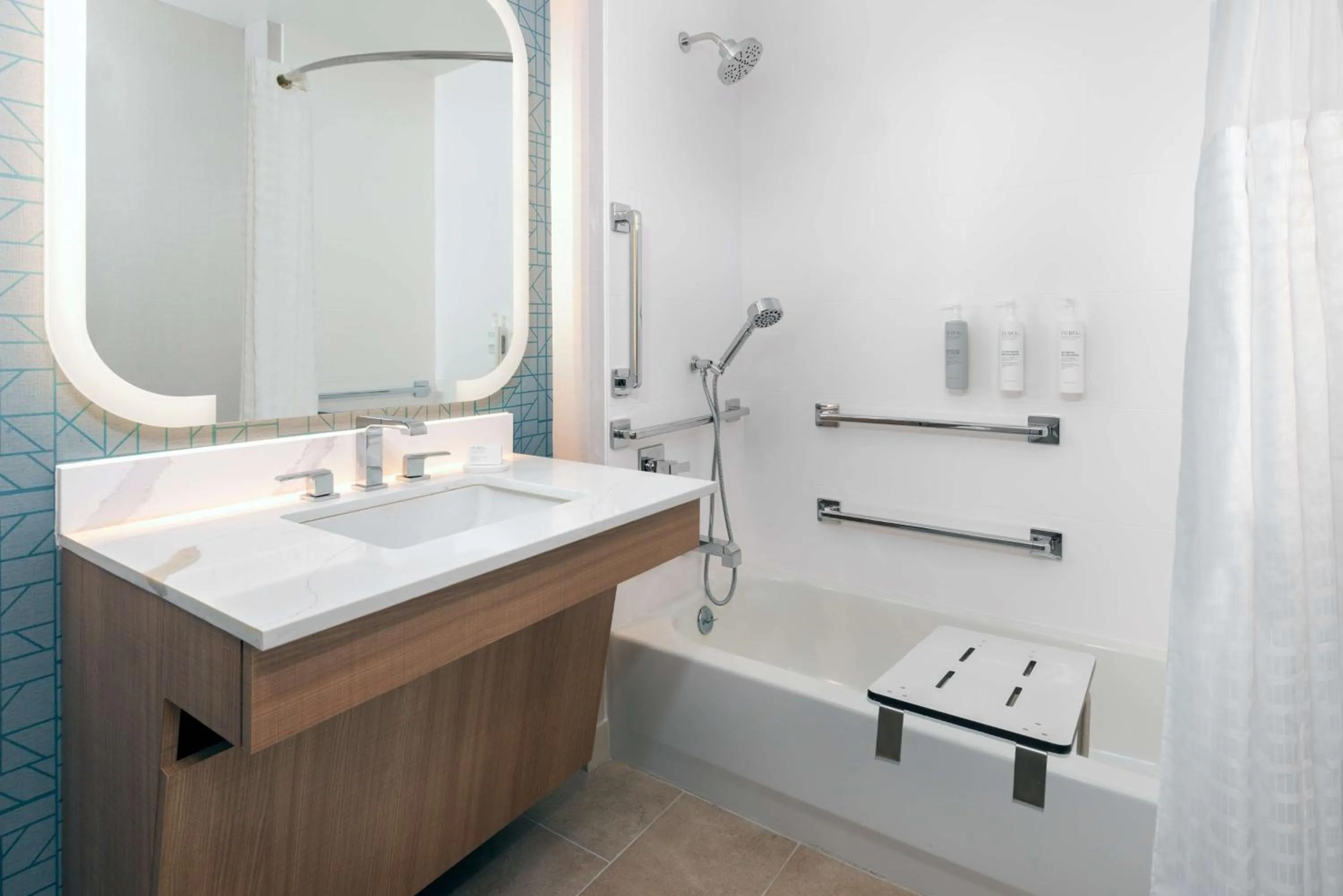 Bathroom in Homewood Suites by Hilton Buffalo/Airport