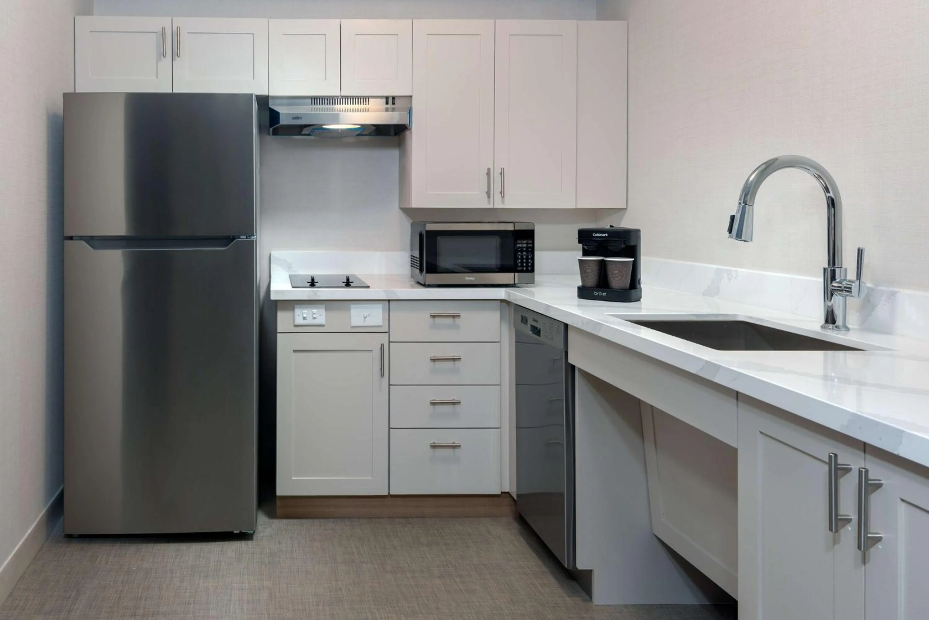 Kitchen or kitchenette in Homewood Suites by Hilton Buffalo/Airport