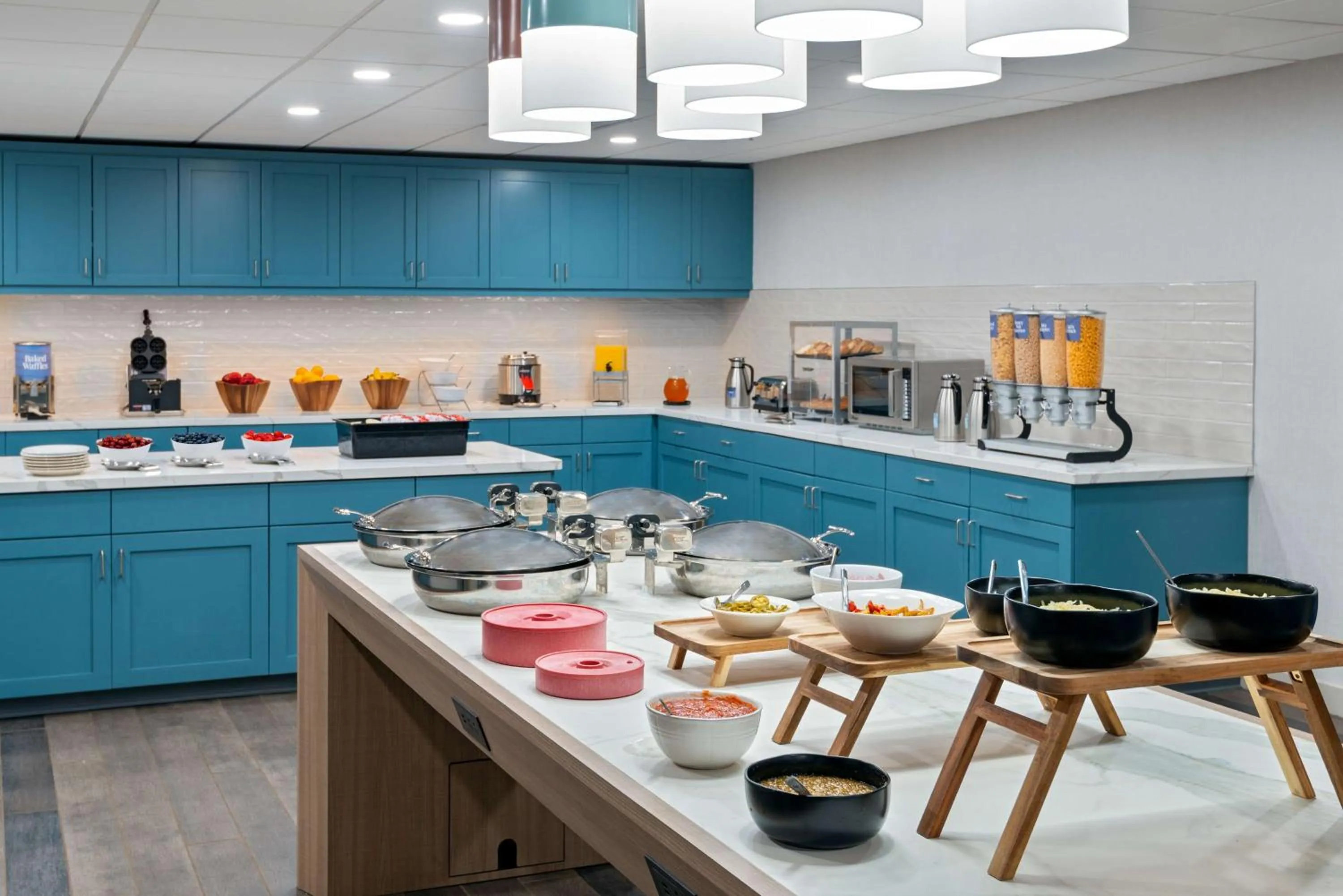 Breakfast in Homewood Suites by Hilton Buffalo/Airport