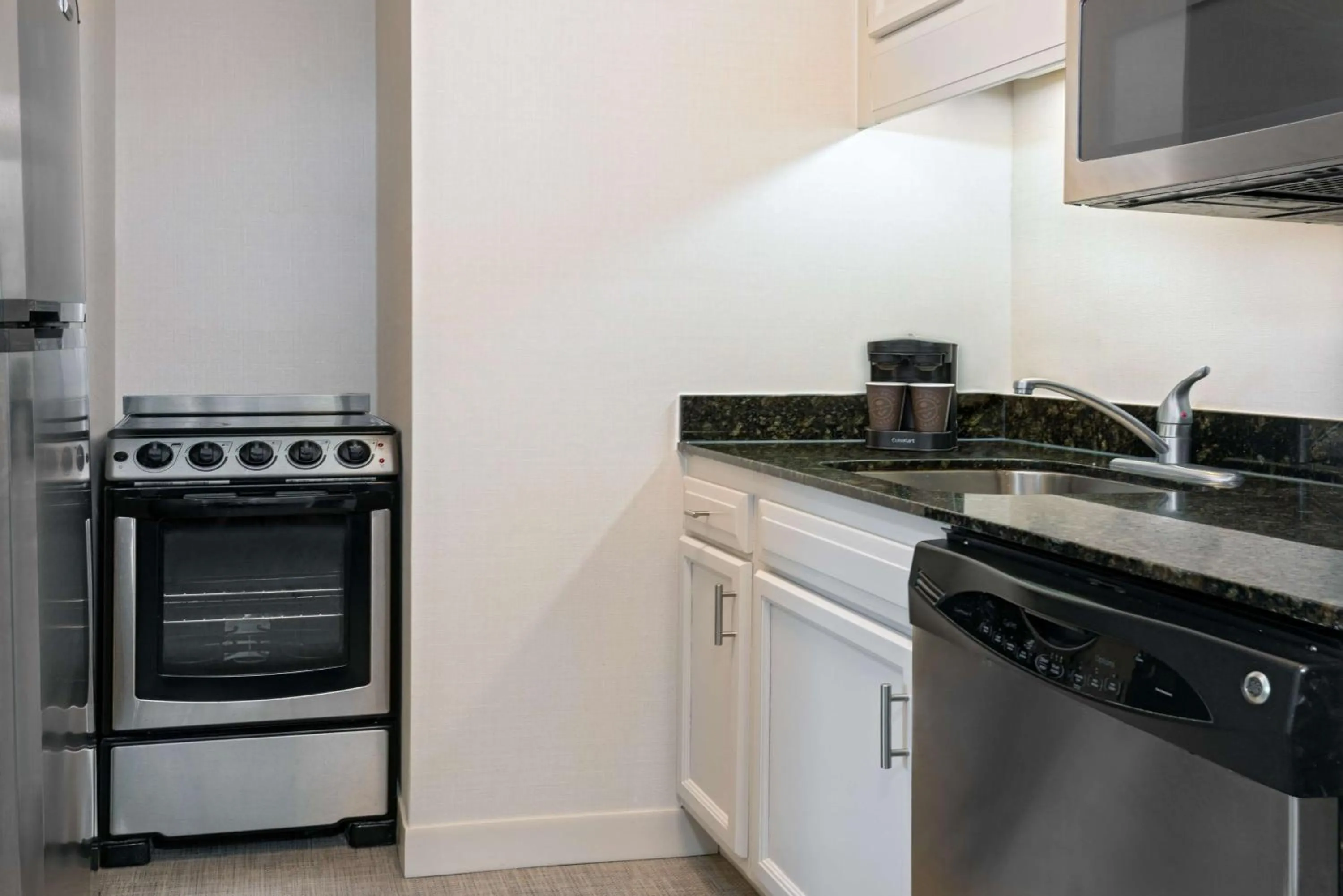 Kitchen or kitchenette in Homewood Suites by Hilton Buffalo/Airport