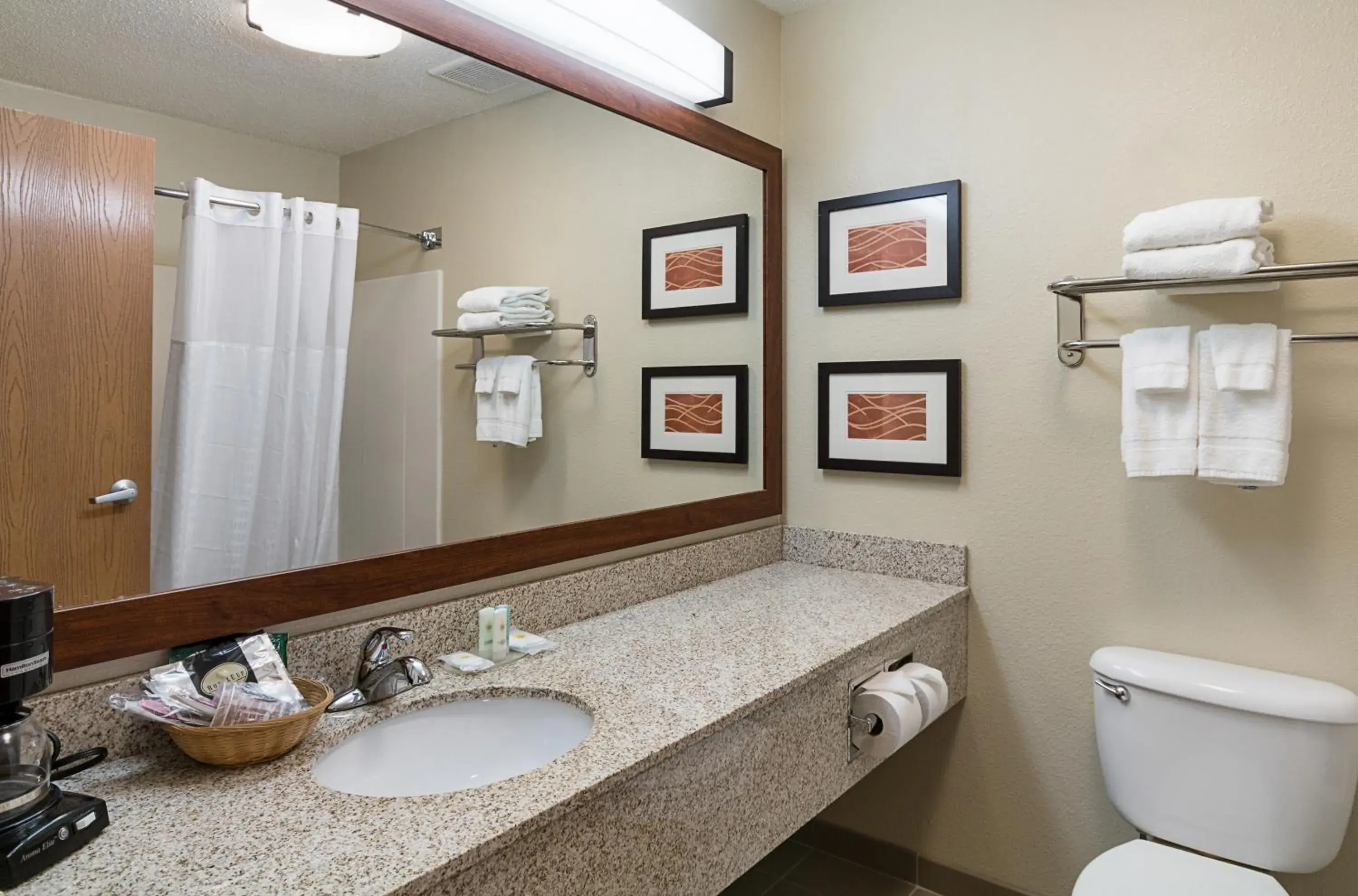 King Suite - Accessible/Non-Smoking in Comfort Inn Wichita East King Suite - Accessible/Non-Smoking in Comfort Inn Wichita East