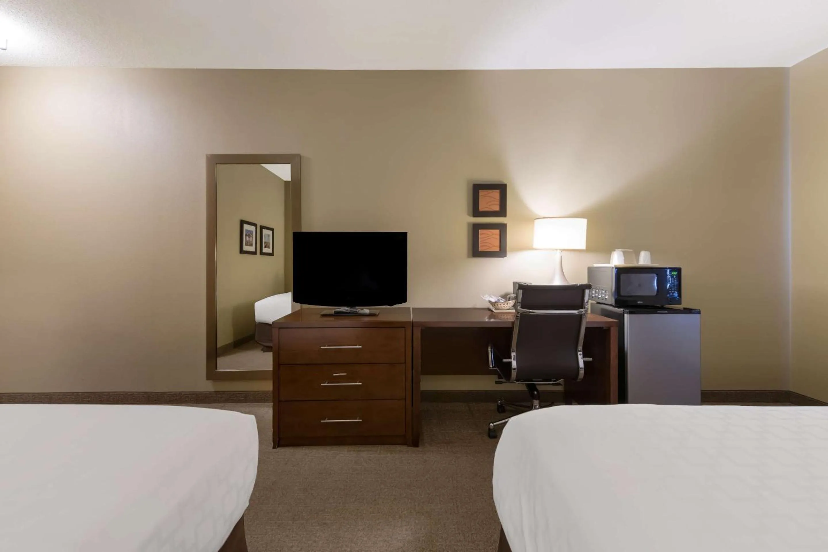 Bedroom, Bed in Comfort Inn Wichita East
