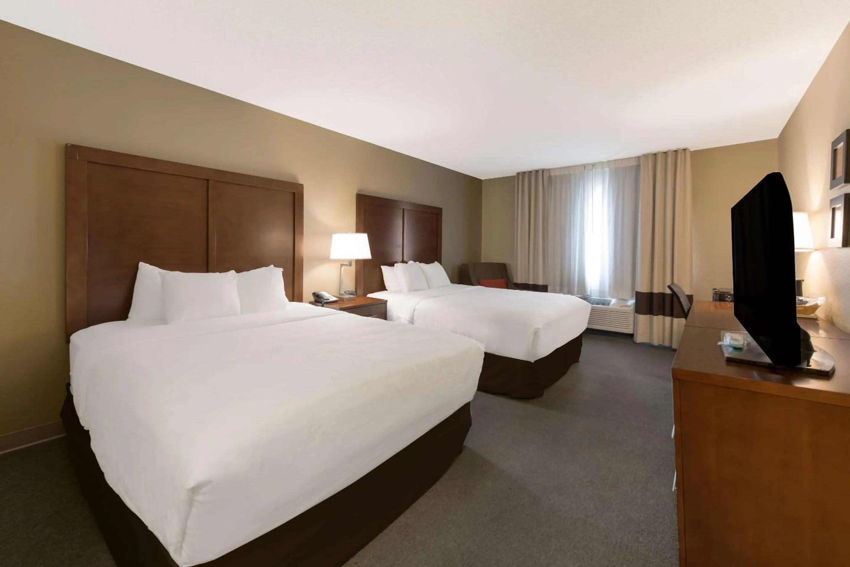 Bedroom, Bed in Comfort Inn Wichita East