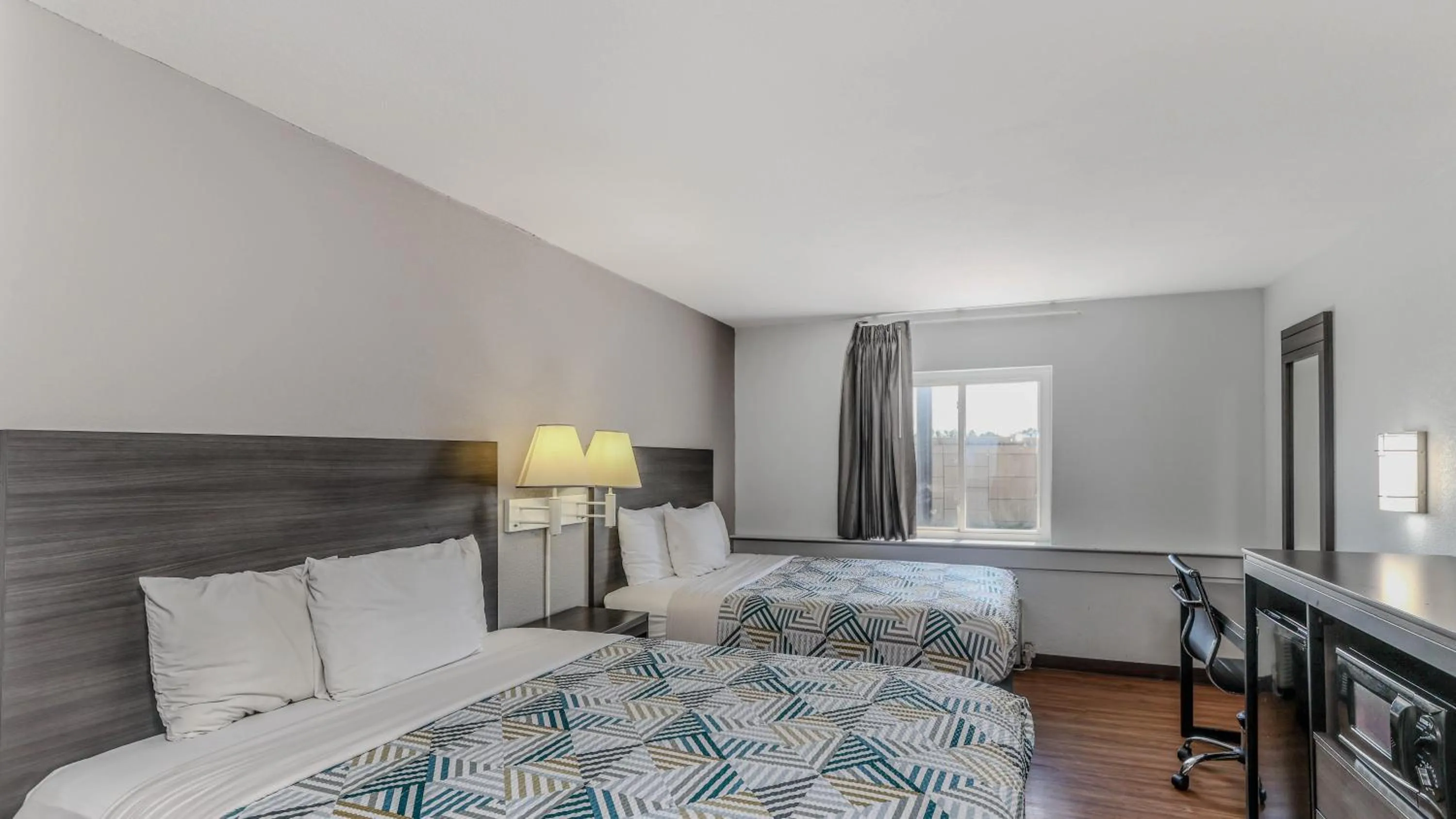 Bedroom, Bed in Motel 6-Wichita, KS