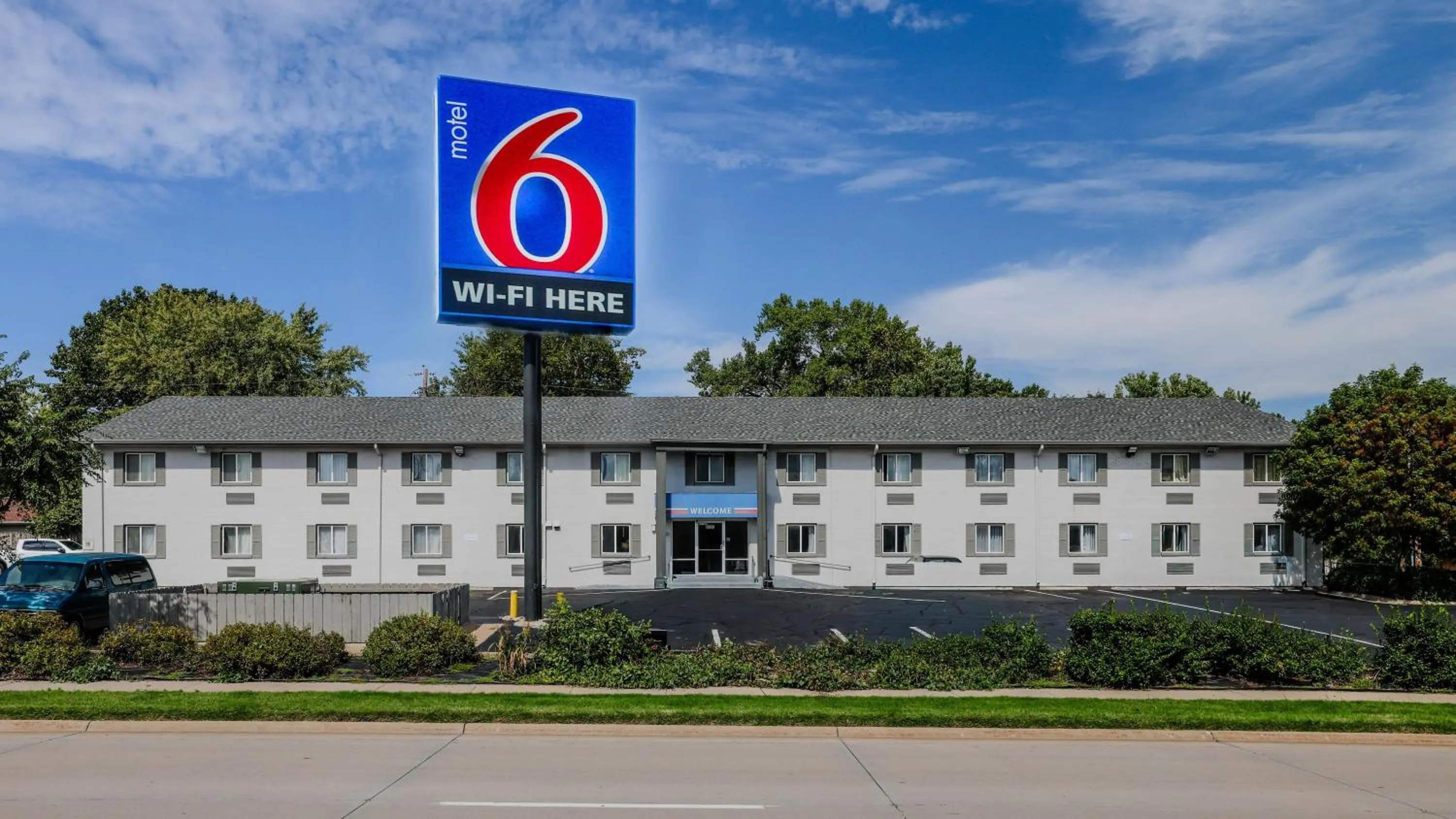Property building in Motel 6-Wichita, KS