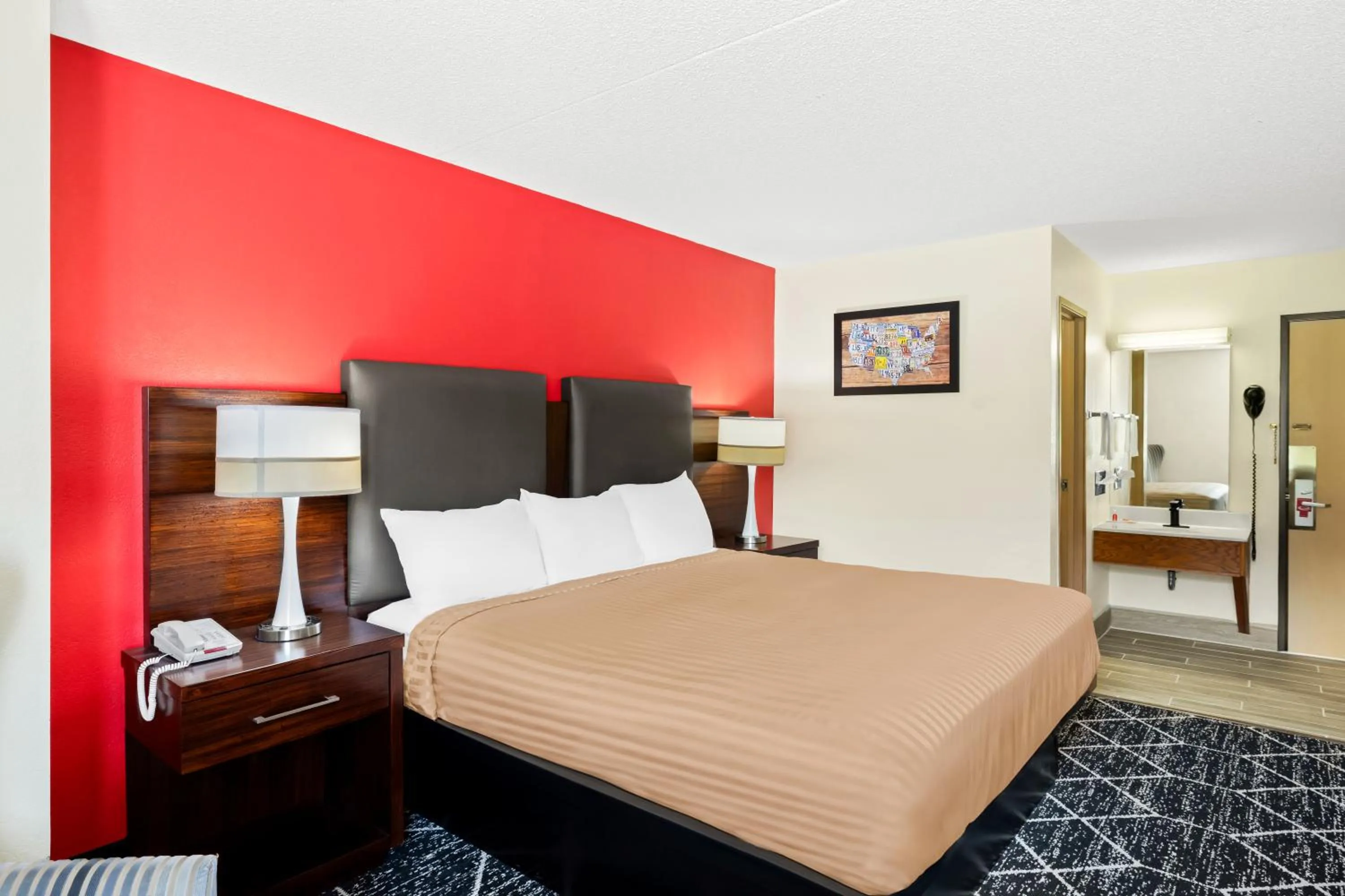 Bed in Econo Lodge Emporia