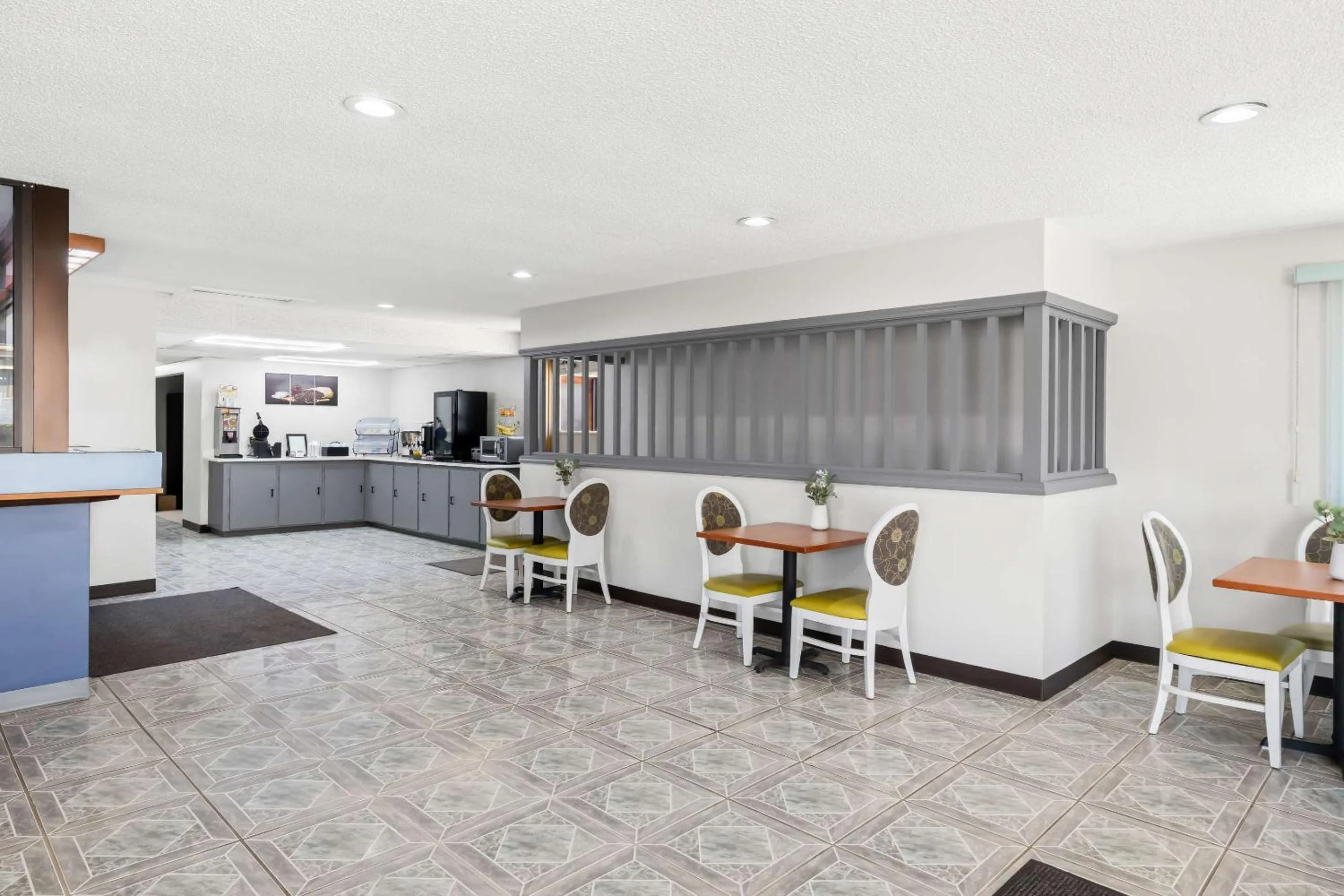 Lobby or reception in Econo Lodge Emporia