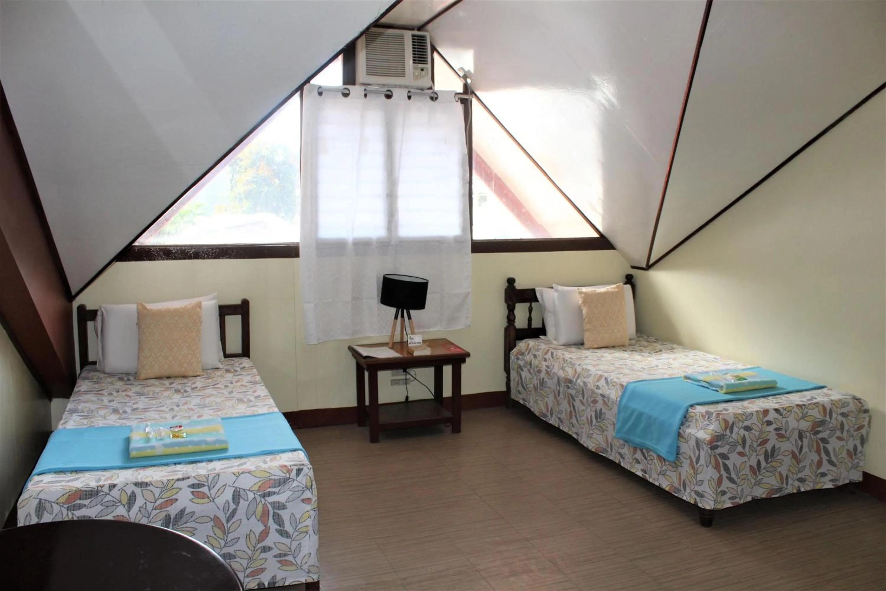 Lolo Oyong Pension House