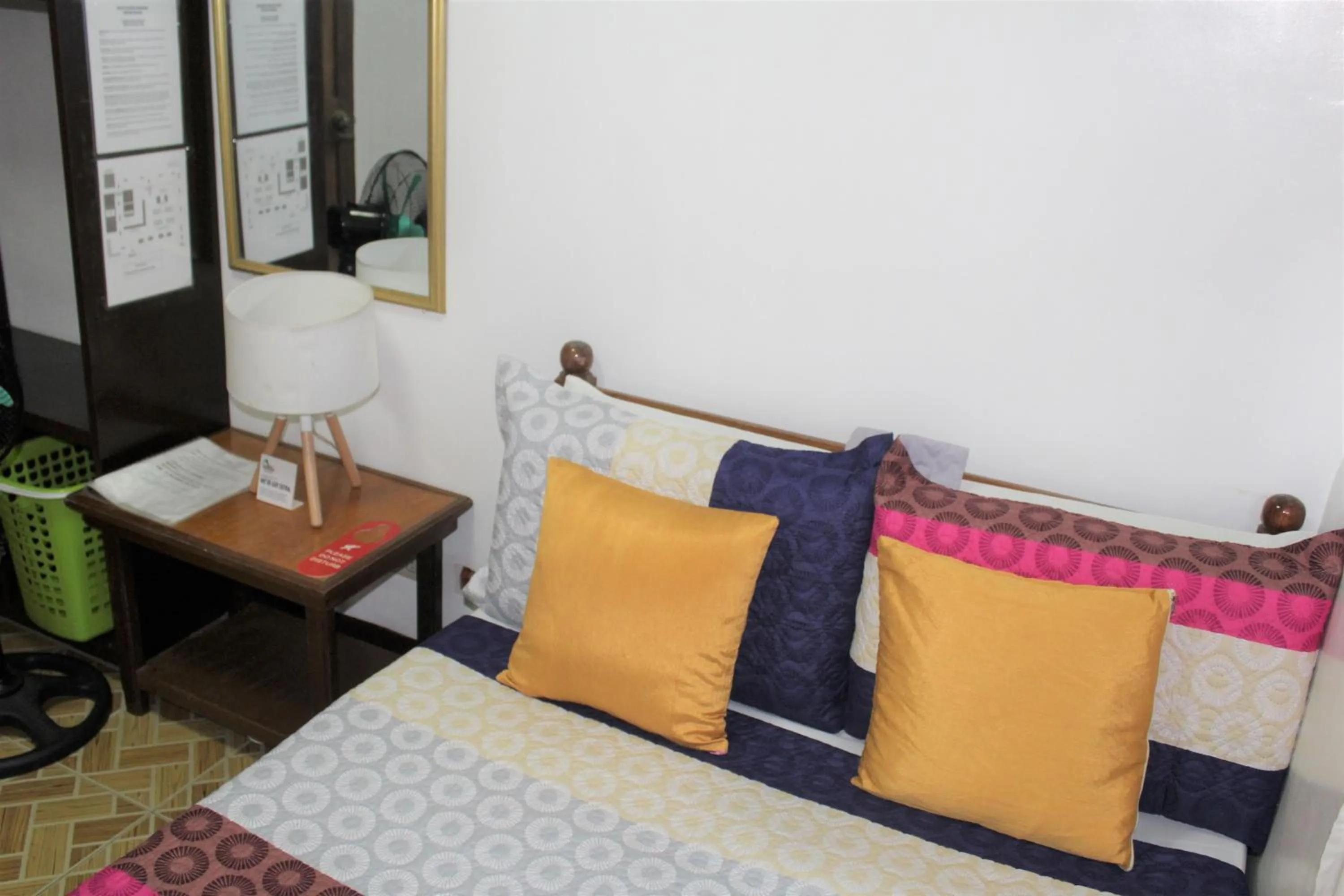 Lolo Oyong Pension House