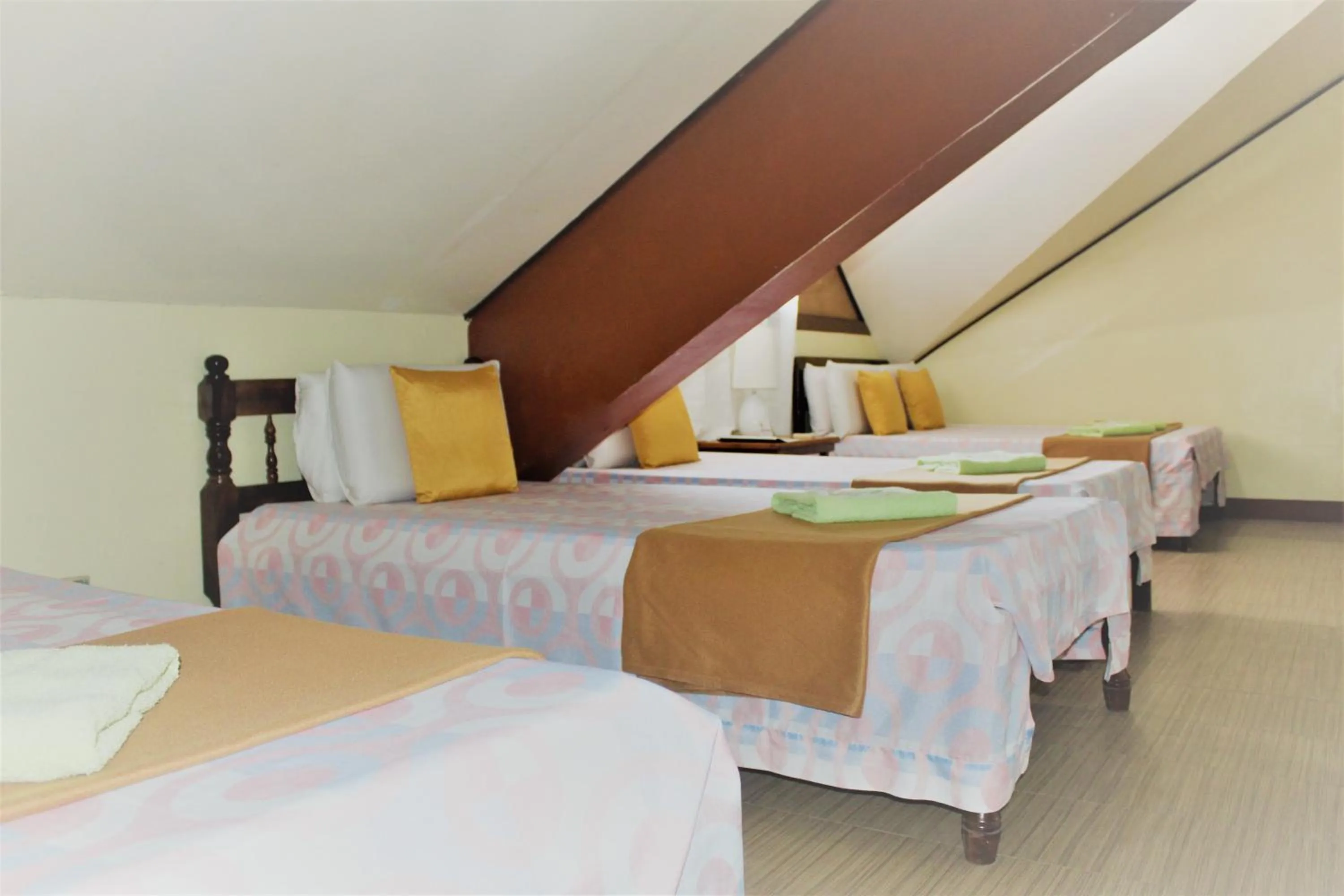 Lolo Oyong Pension House