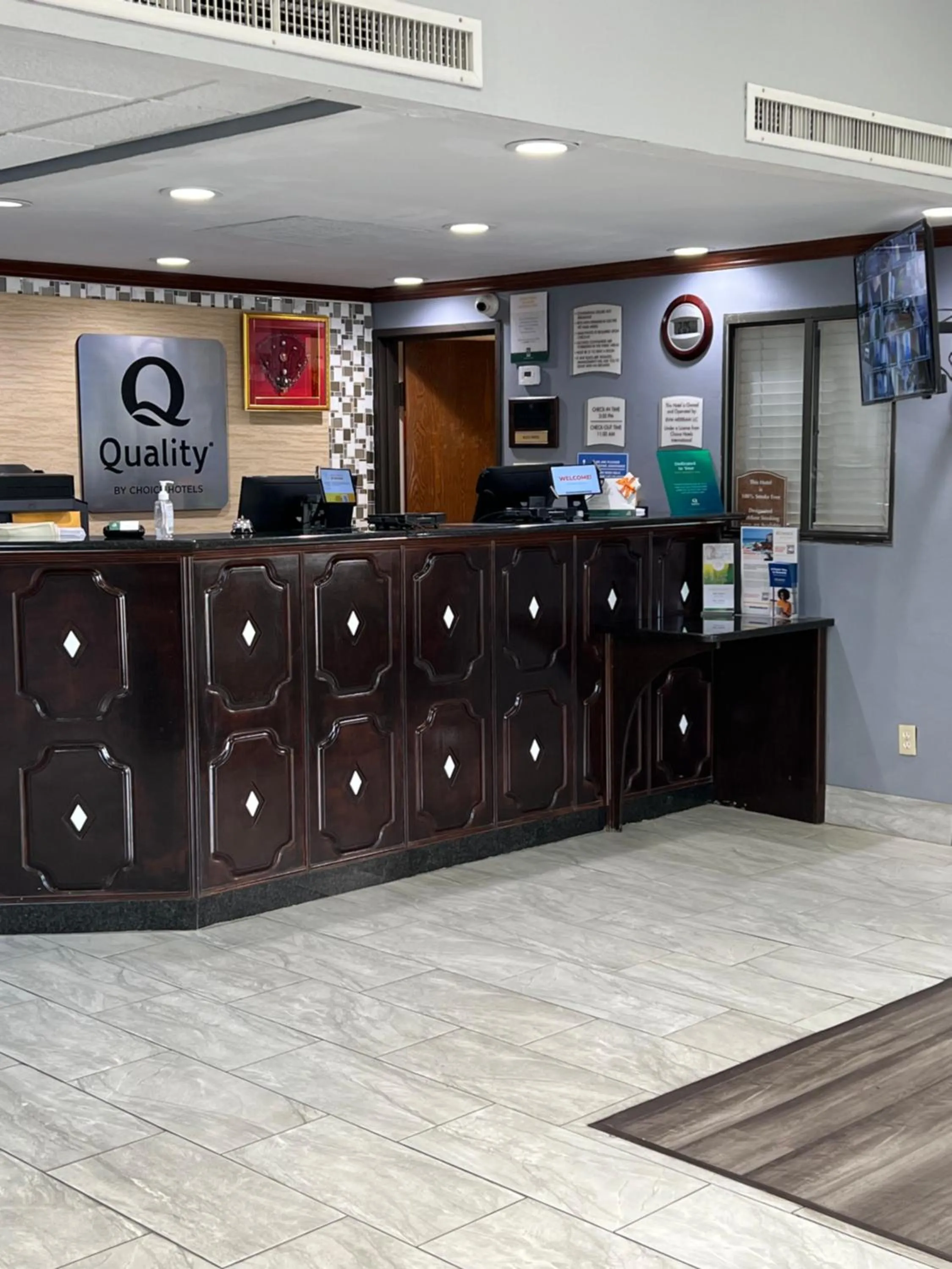 Lobby or reception in Quality Inn Merriam Kansas City