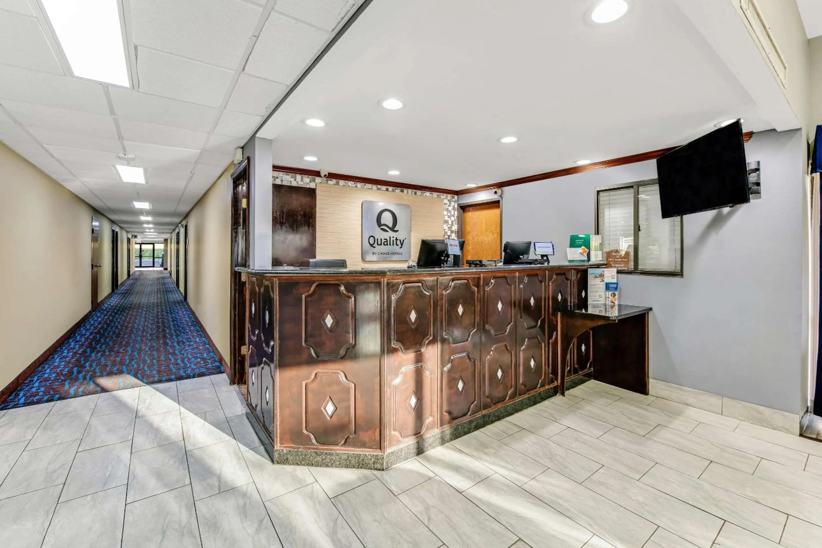 Lobby or reception in Quality Inn Merriam Kansas City