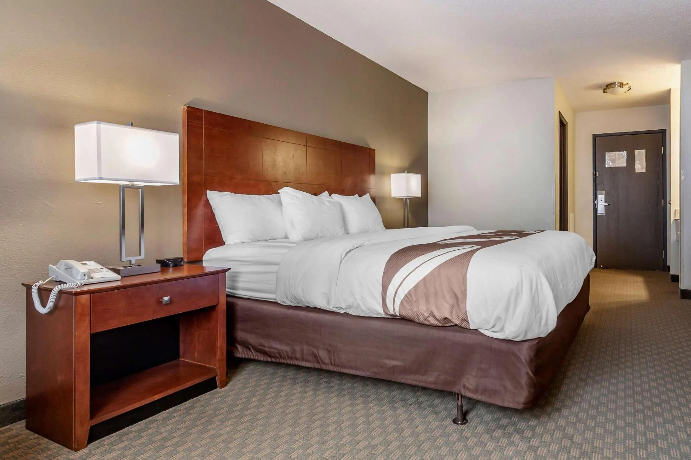 Bedroom, Bed in Quality Inn Hays I-70