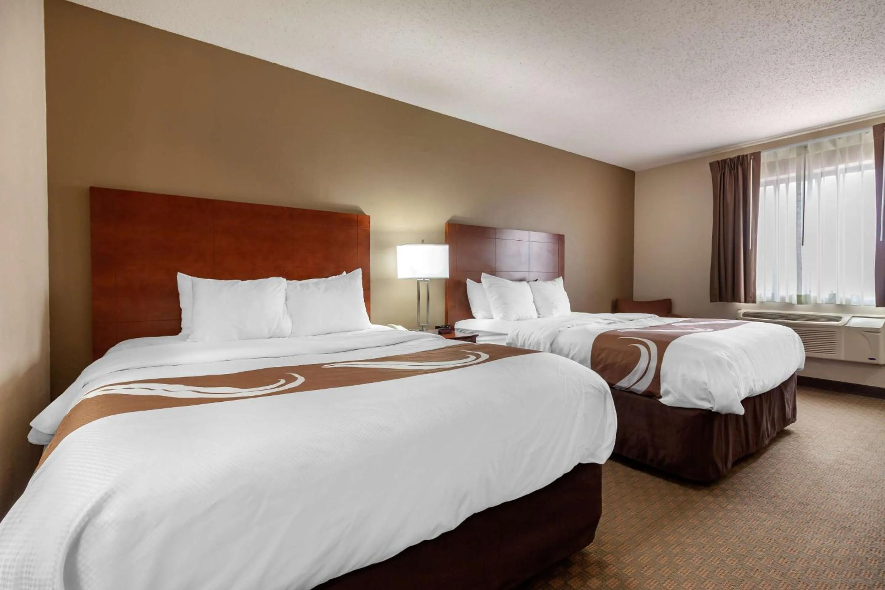 Bedroom, Bed in Quality Inn Hays I-70