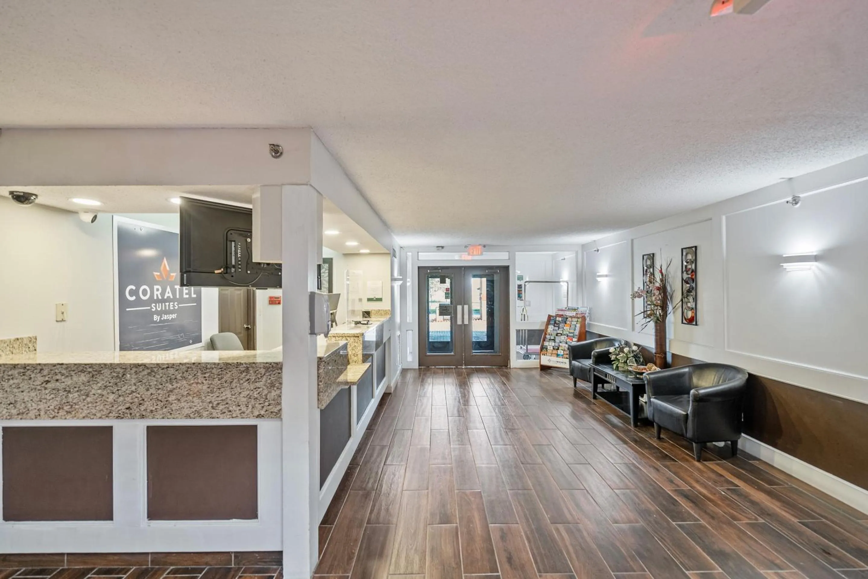 Lobby or reception in Coratel Plus Suites Wichita West Airport