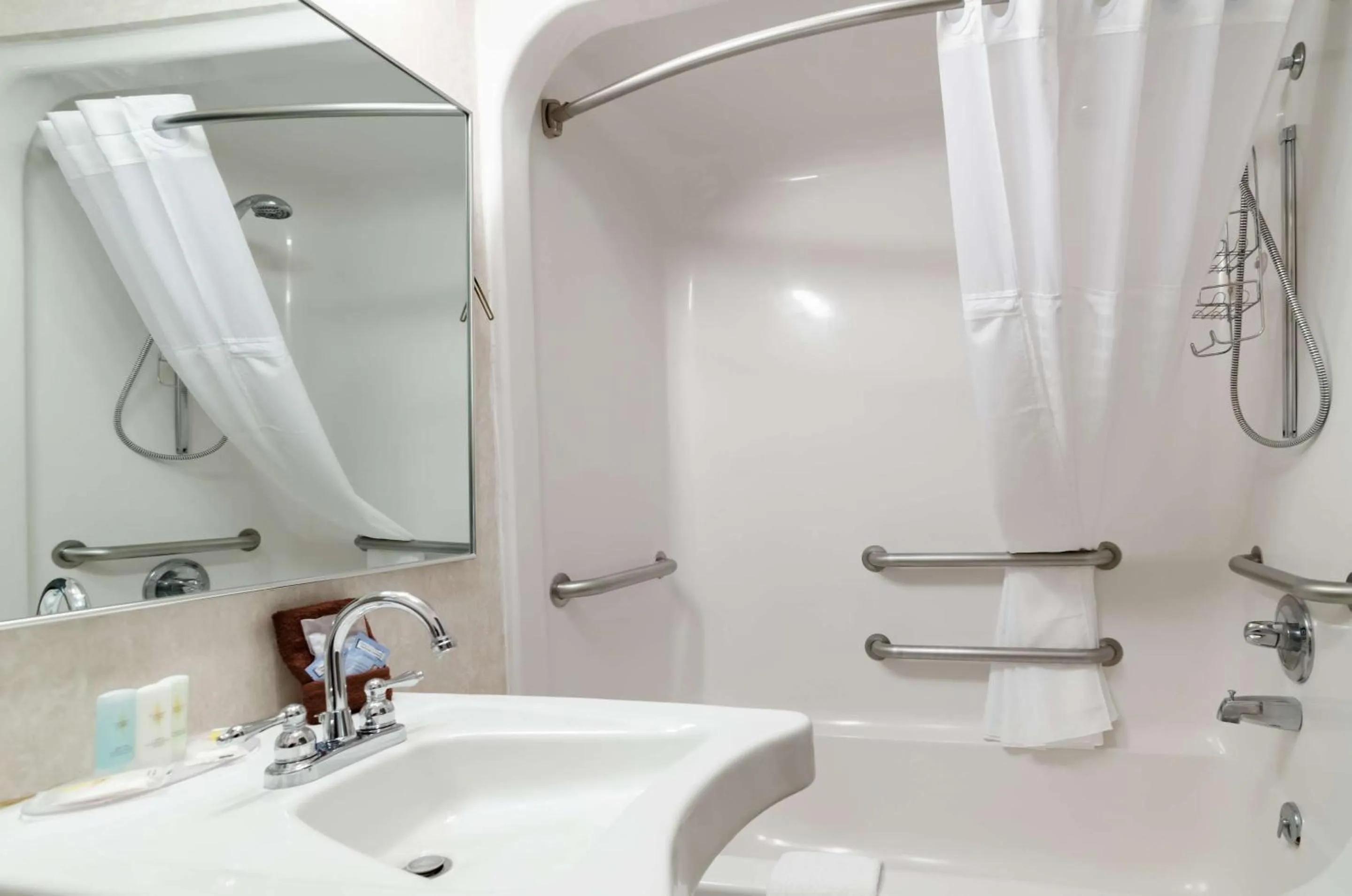 Bedroom in Comfort Inn Colby