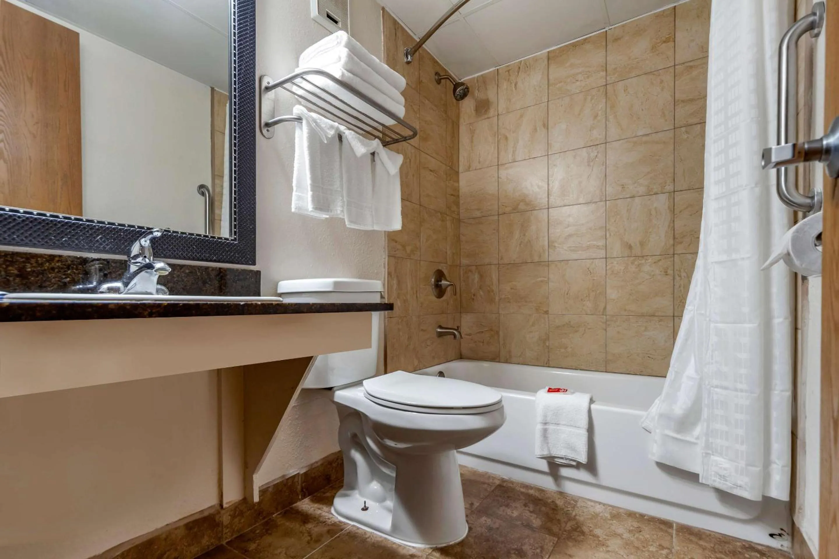 Bedroom in Econo Lodge Hays I-70