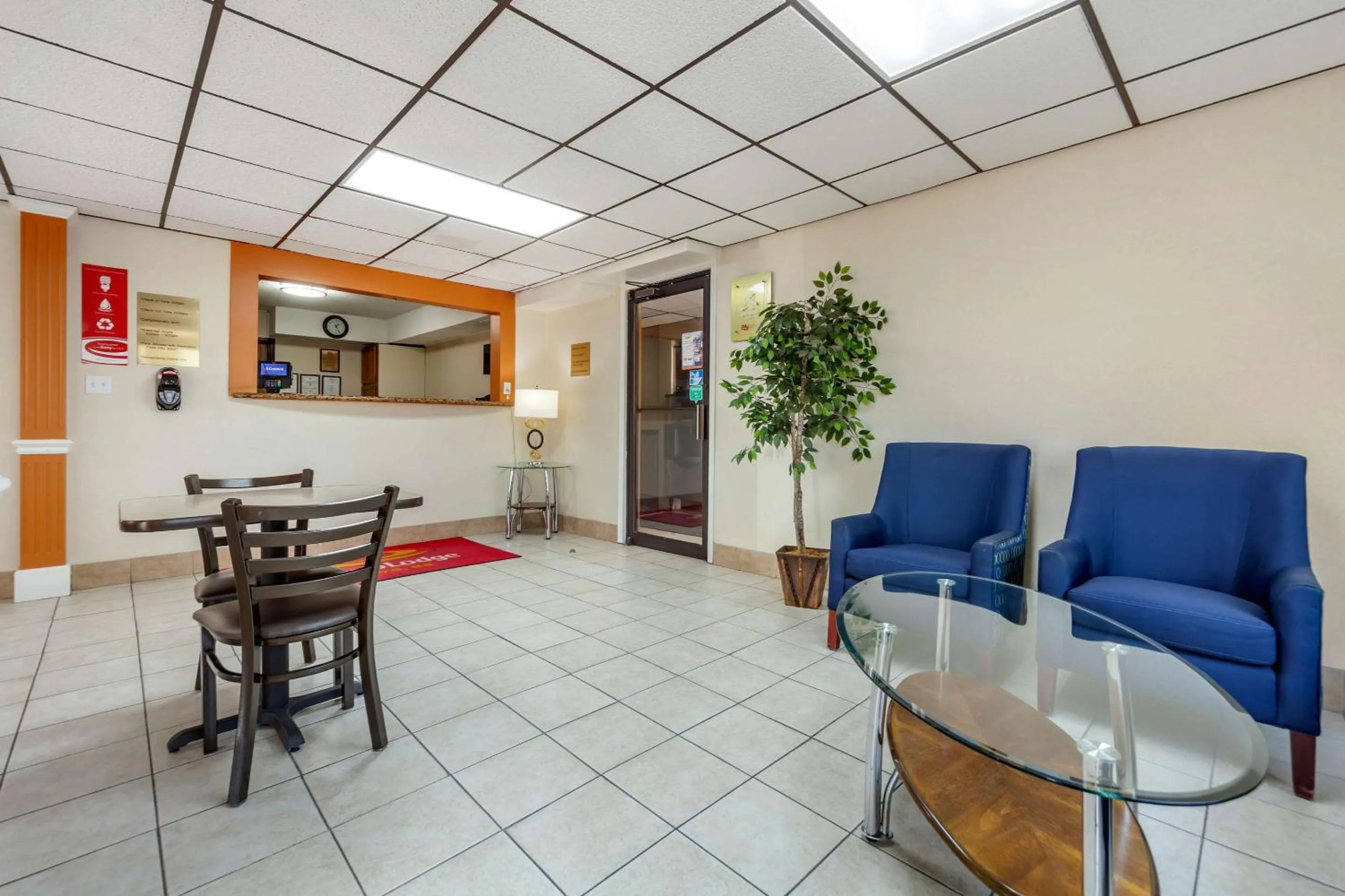 Lobby or reception in Econo Lodge Hays I-70