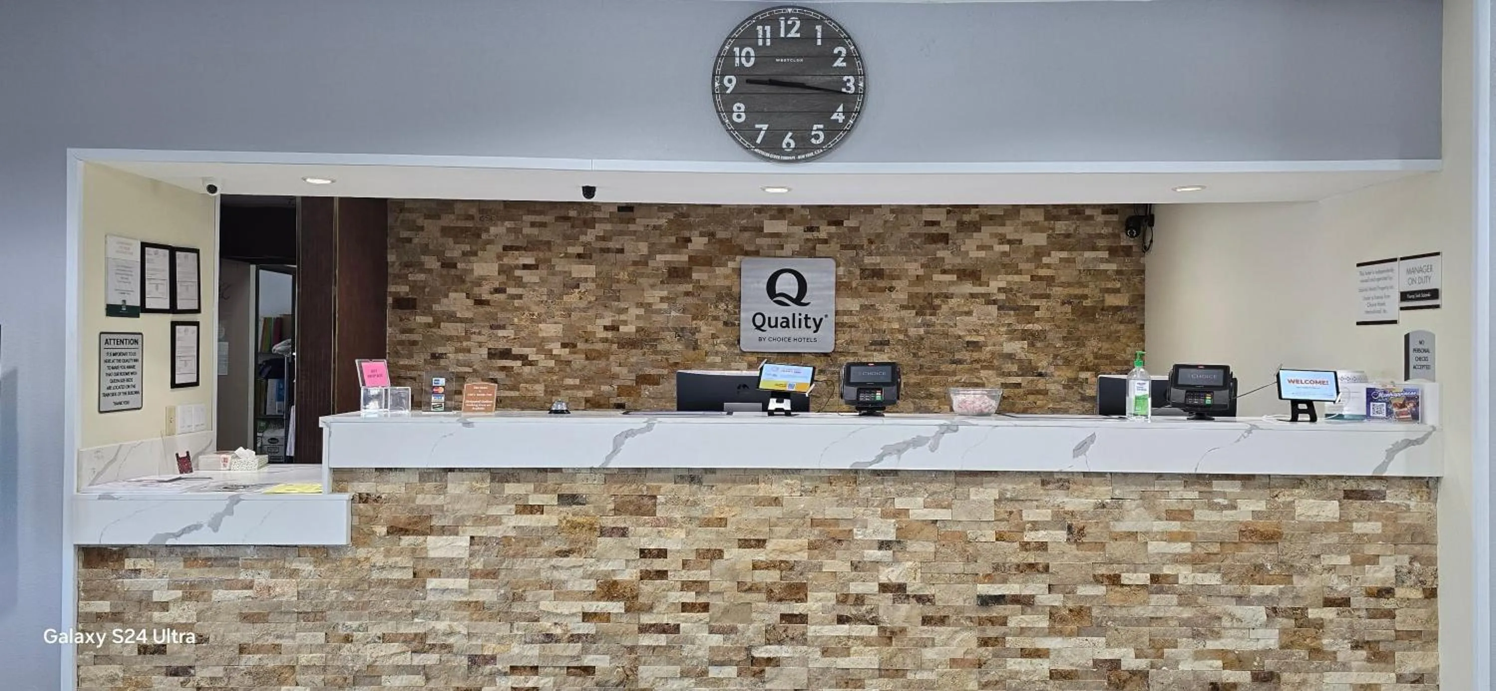 Lobby or reception in Quality Inn & Suites Manhattan