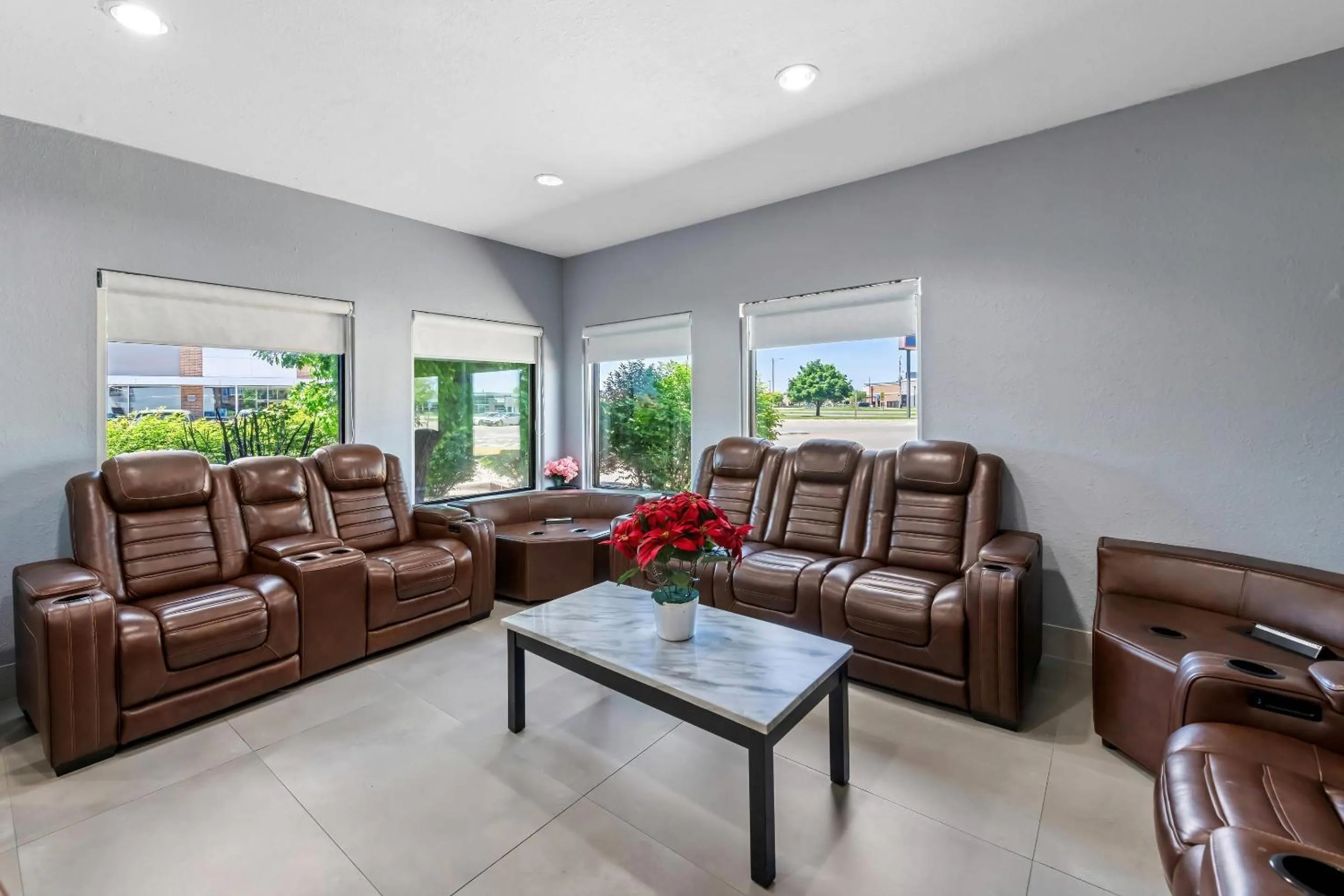 Lobby or reception in Quality Inn & Suites Manhattan