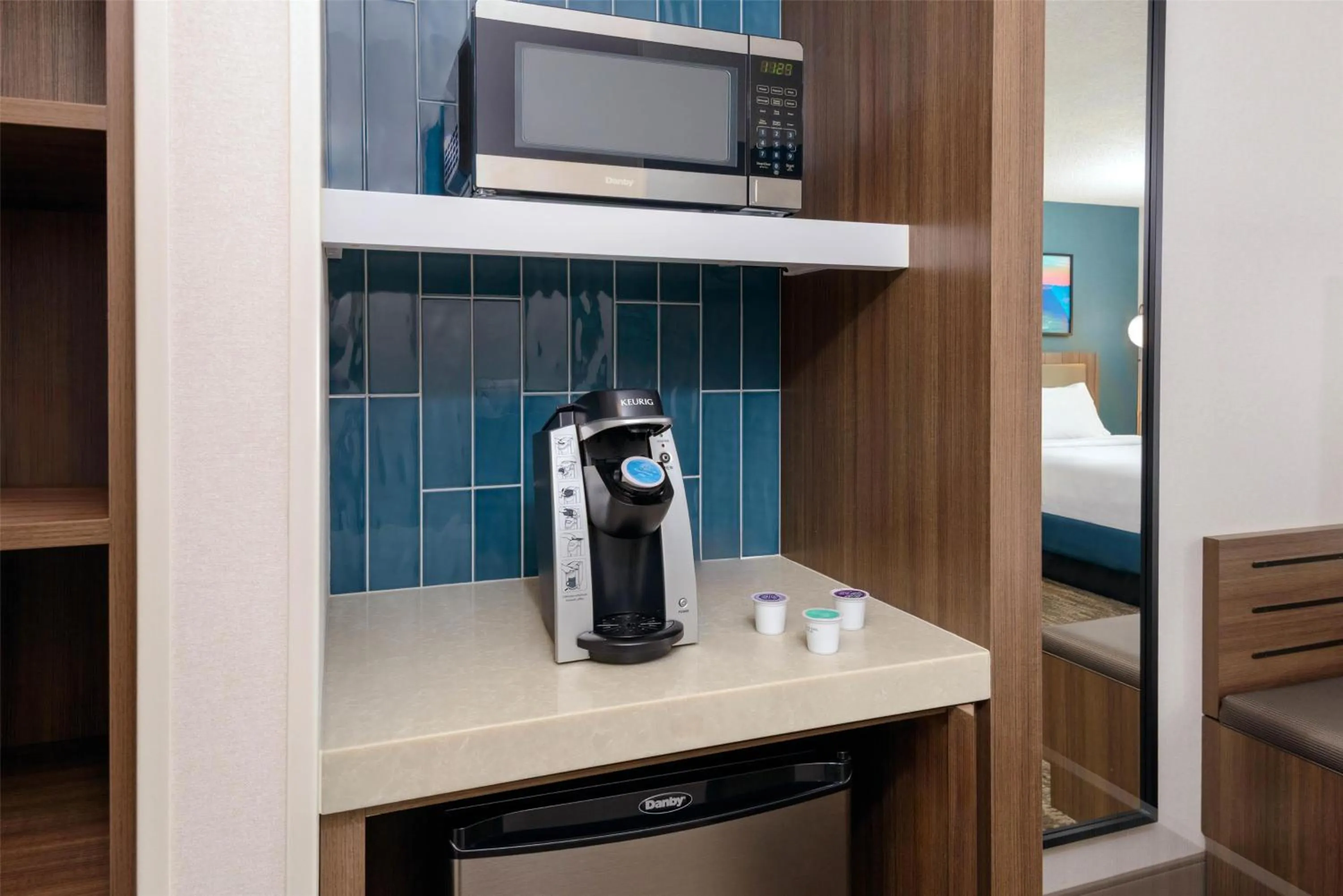 Photo of the whole room, Bed in Hilton Garden Inn Buffalo Airport