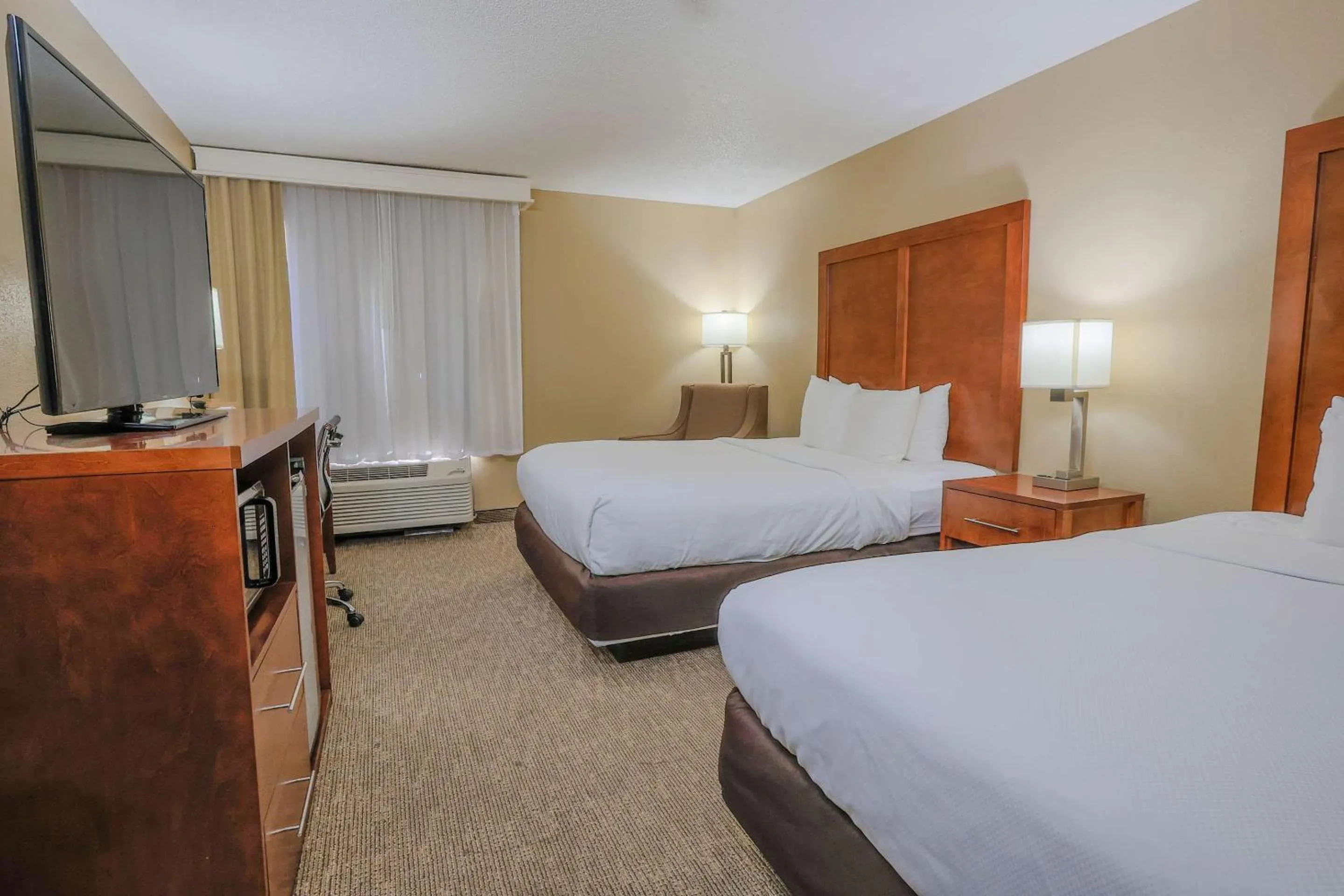 Bedroom, Bed in Comfort Inn Ottawa