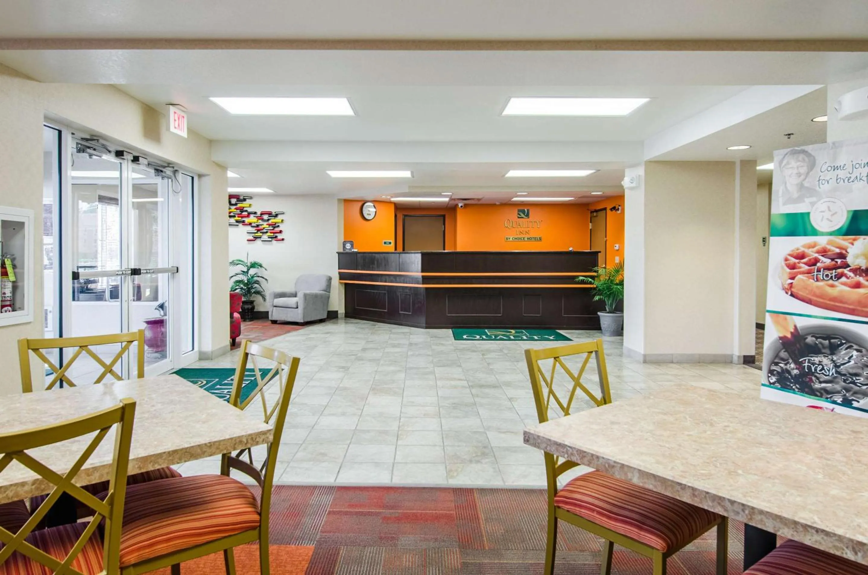 Breakfast in Quality Inn Junction City near Fort Riley