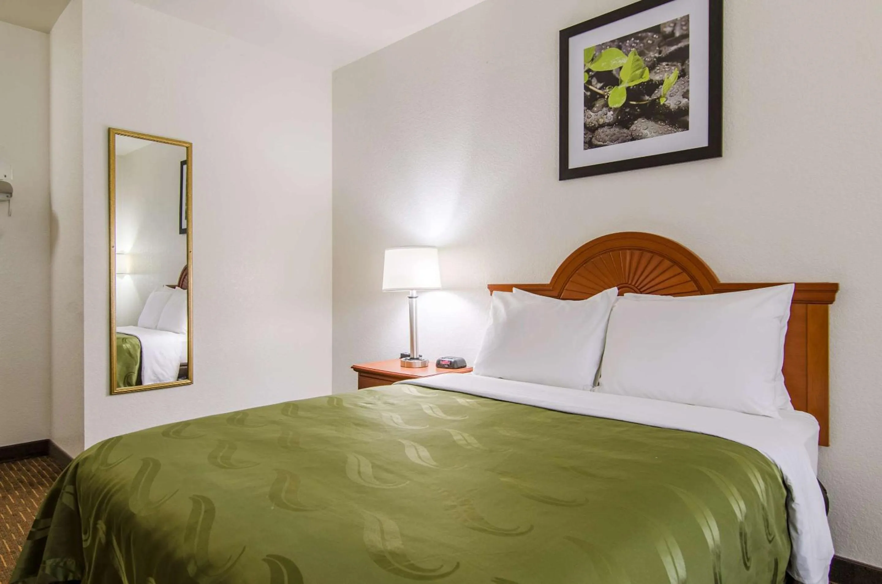 Bedroom, Bed in Quality Inn Junction City near Fort Riley