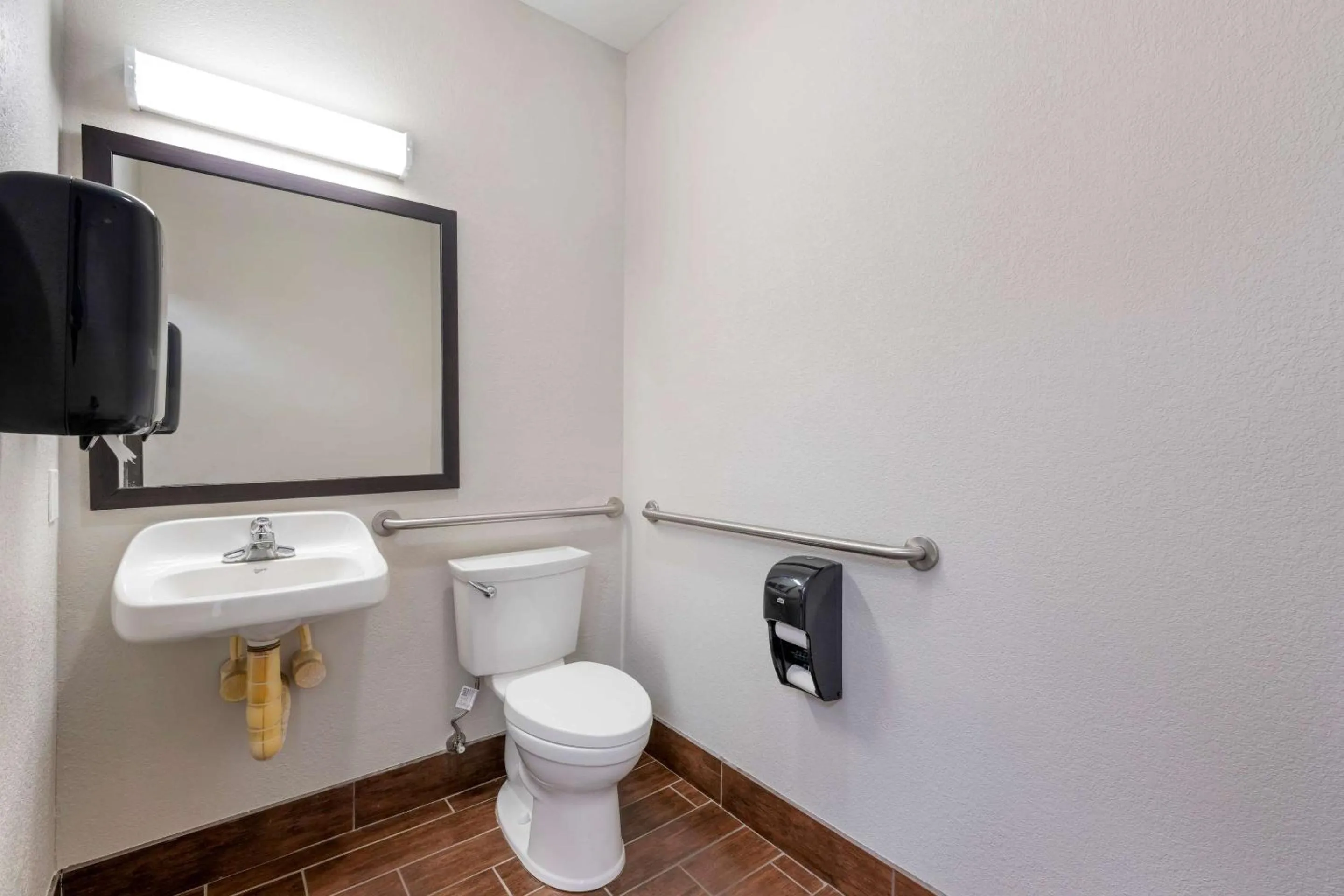 Bedroom in Sleep Inn & Suites Hays I-70