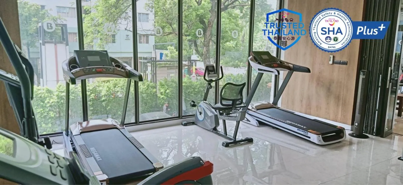 Fitness centre/facilities in B Stay Hotel