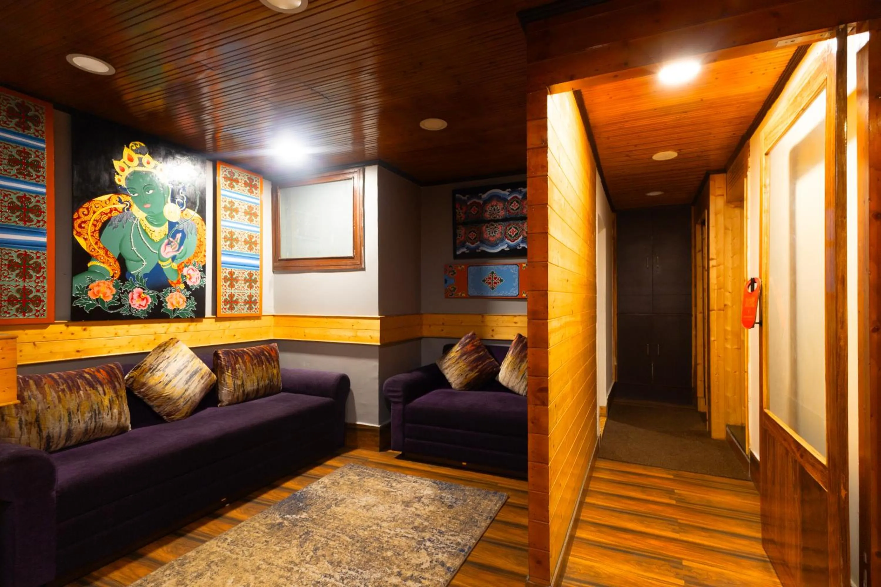 Lobby or reception in Sumitel Hotel 500 meters from Mall Road