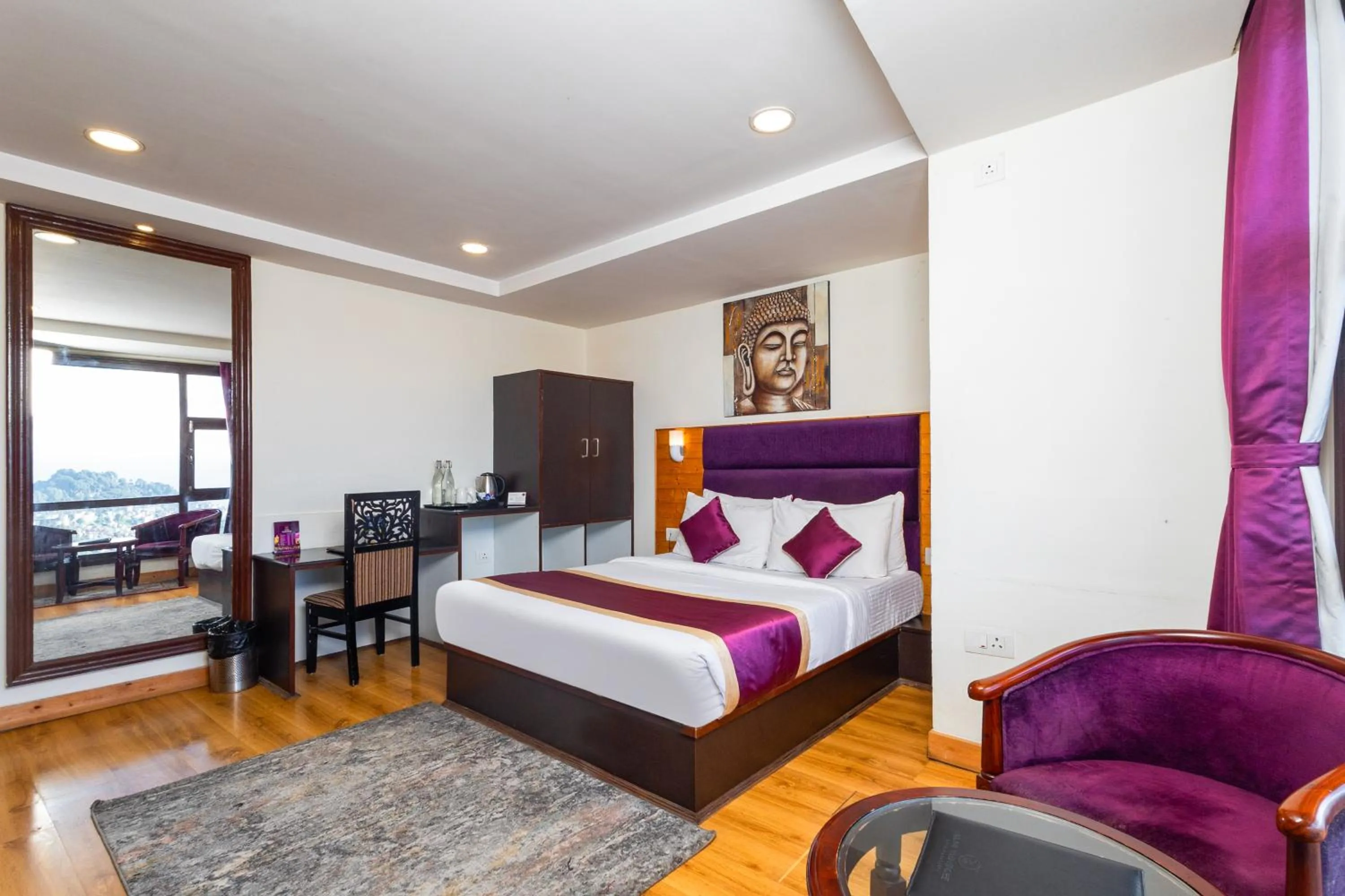 Bedroom, Bed in Sumitel Hotel 500 meters from Mall Road