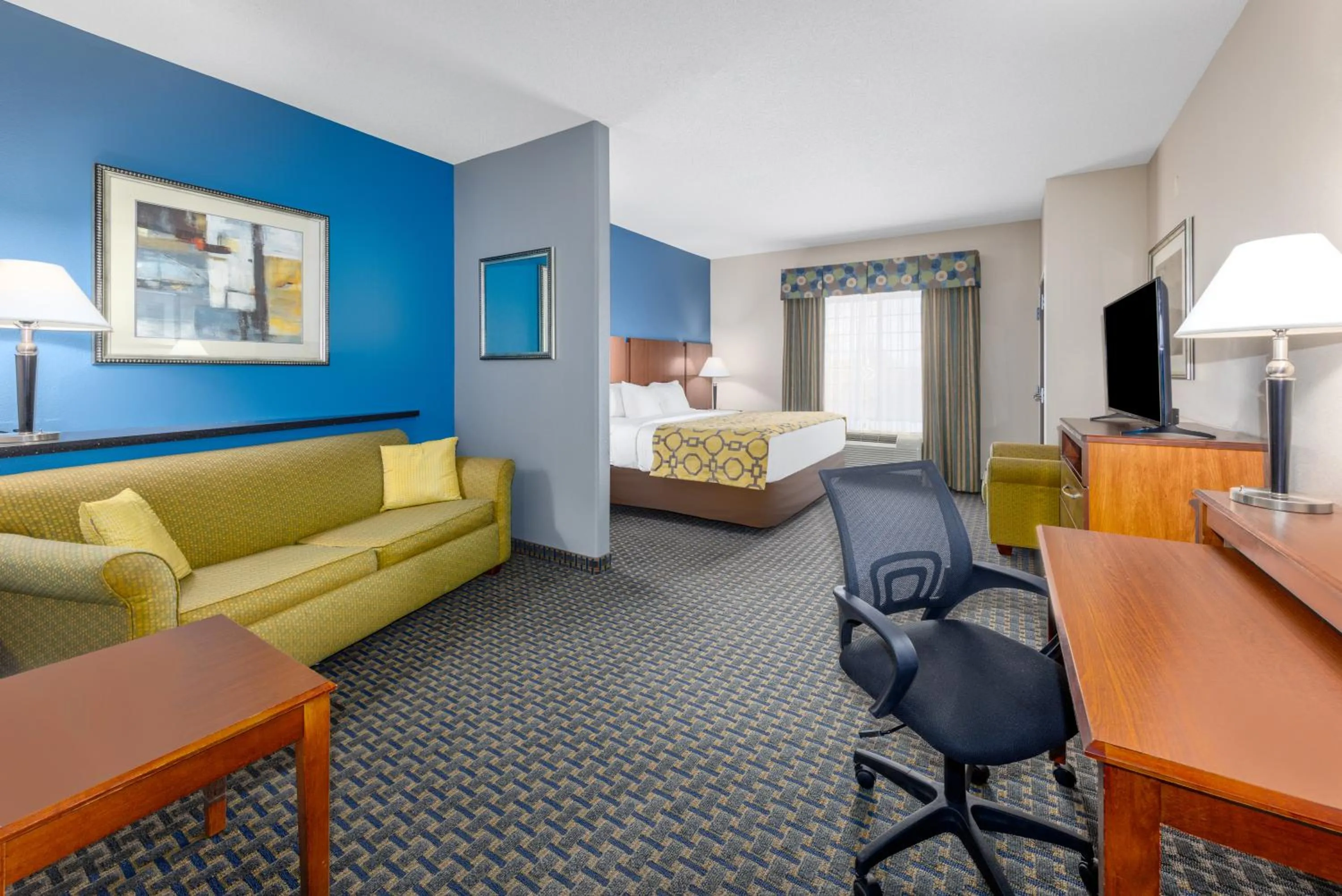 Bed in Baymont by Wyndham Pratt